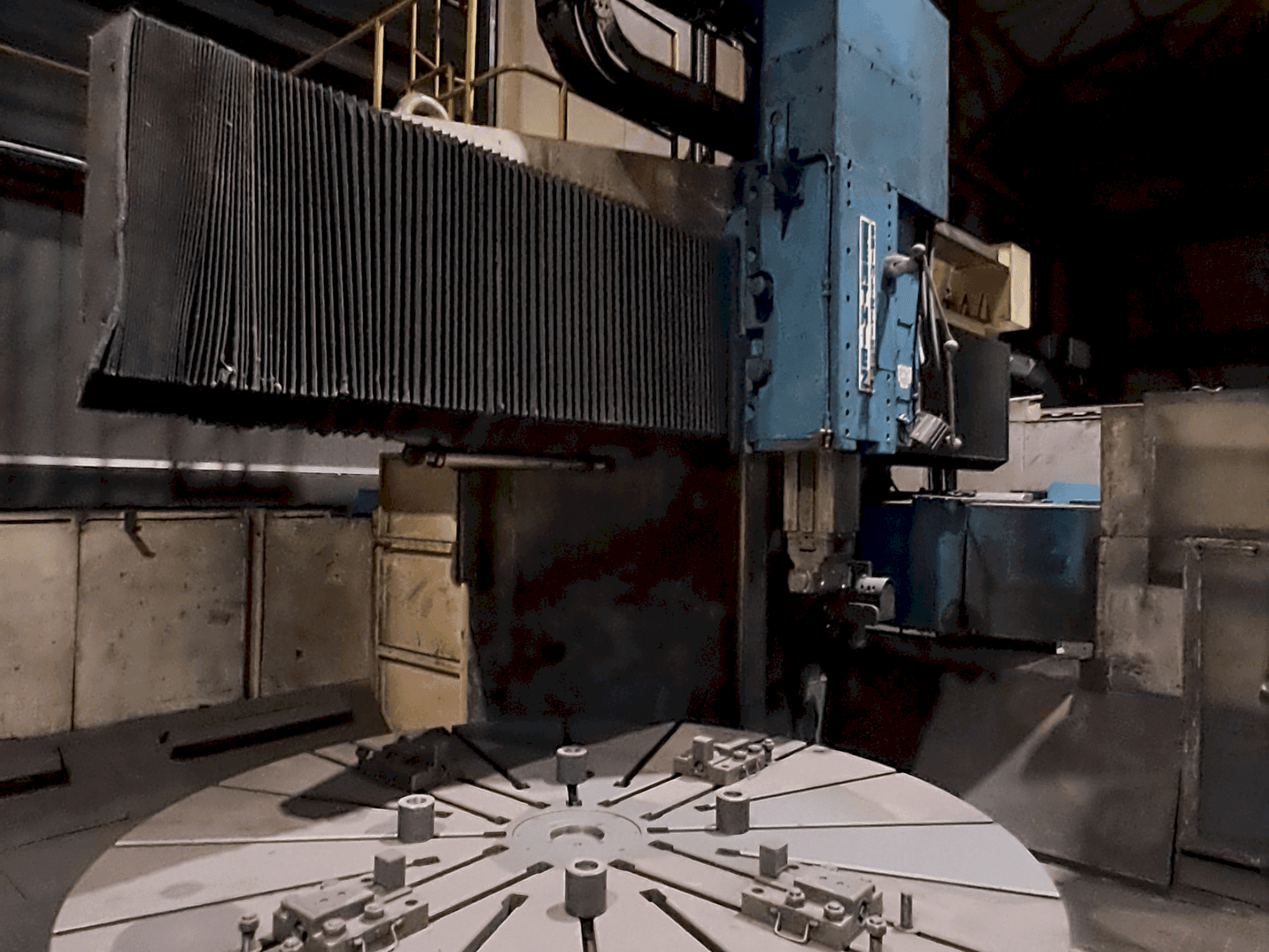 Makine  Berthiez TMM 200 (1980) - Önden görünüm