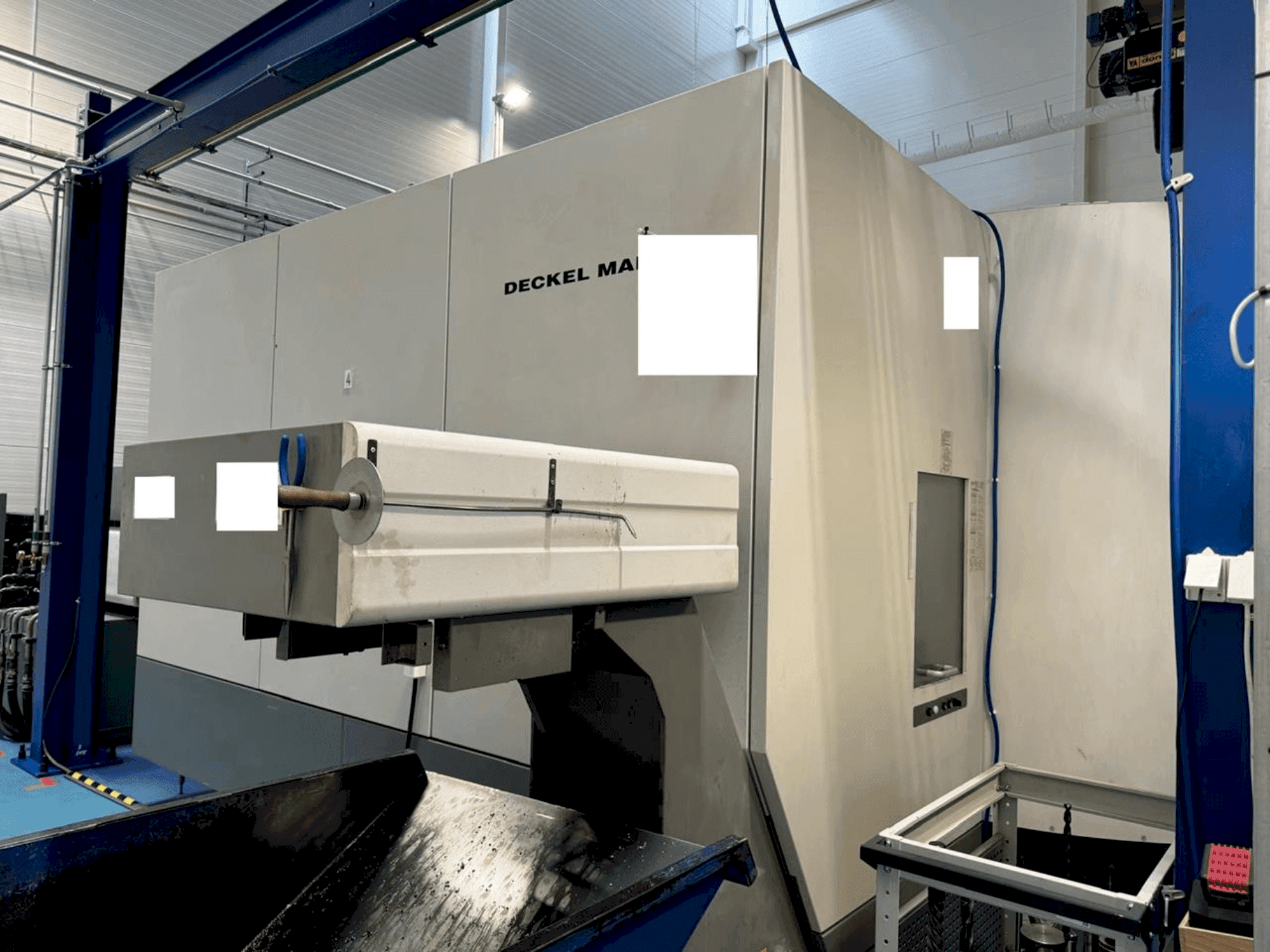 Makine DMG MORI DMC 125 FD duoBLOCK - Önden görünüm