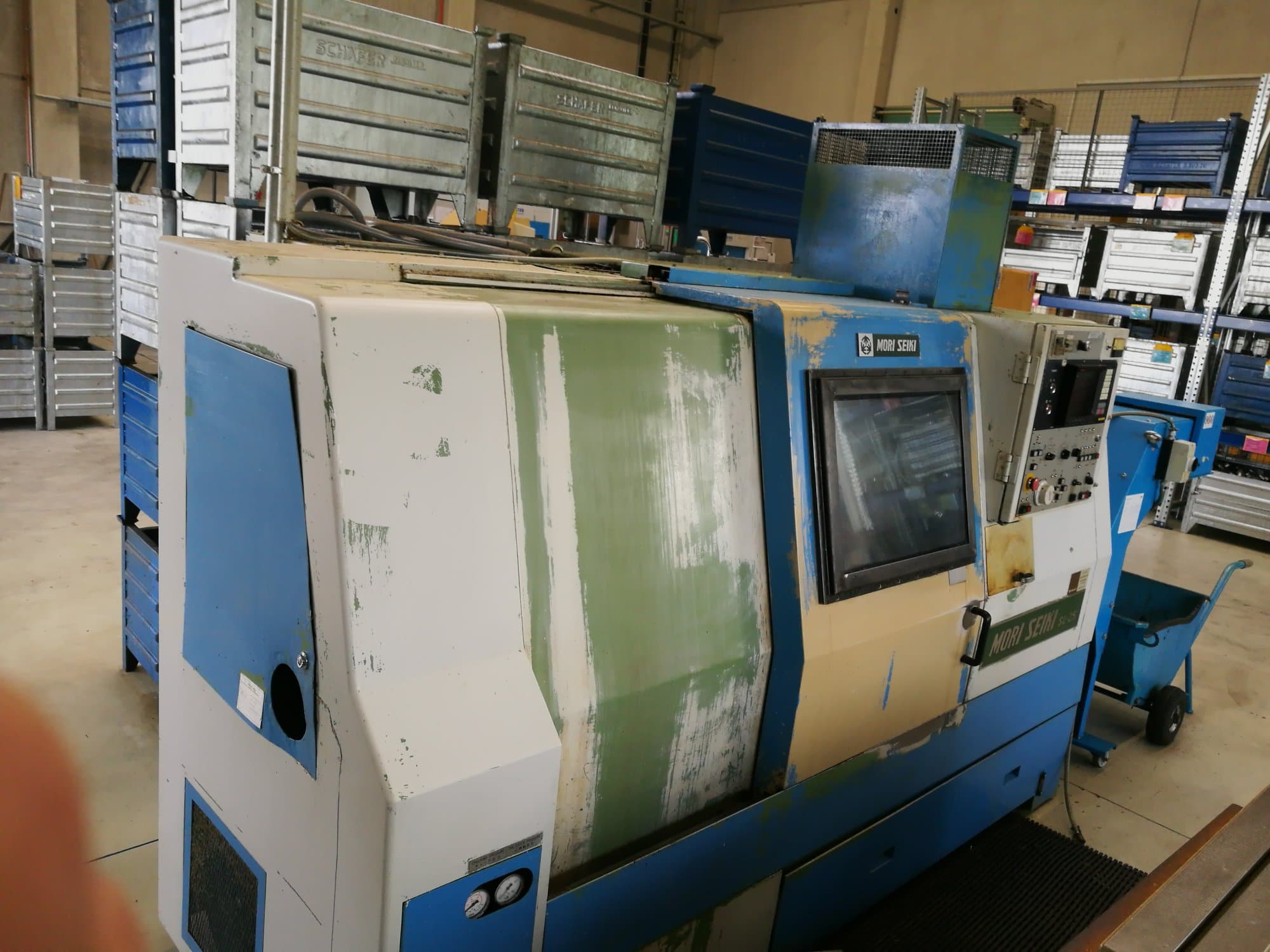 Makine MORI SEIKI - Sol görünüm SL-25A/500