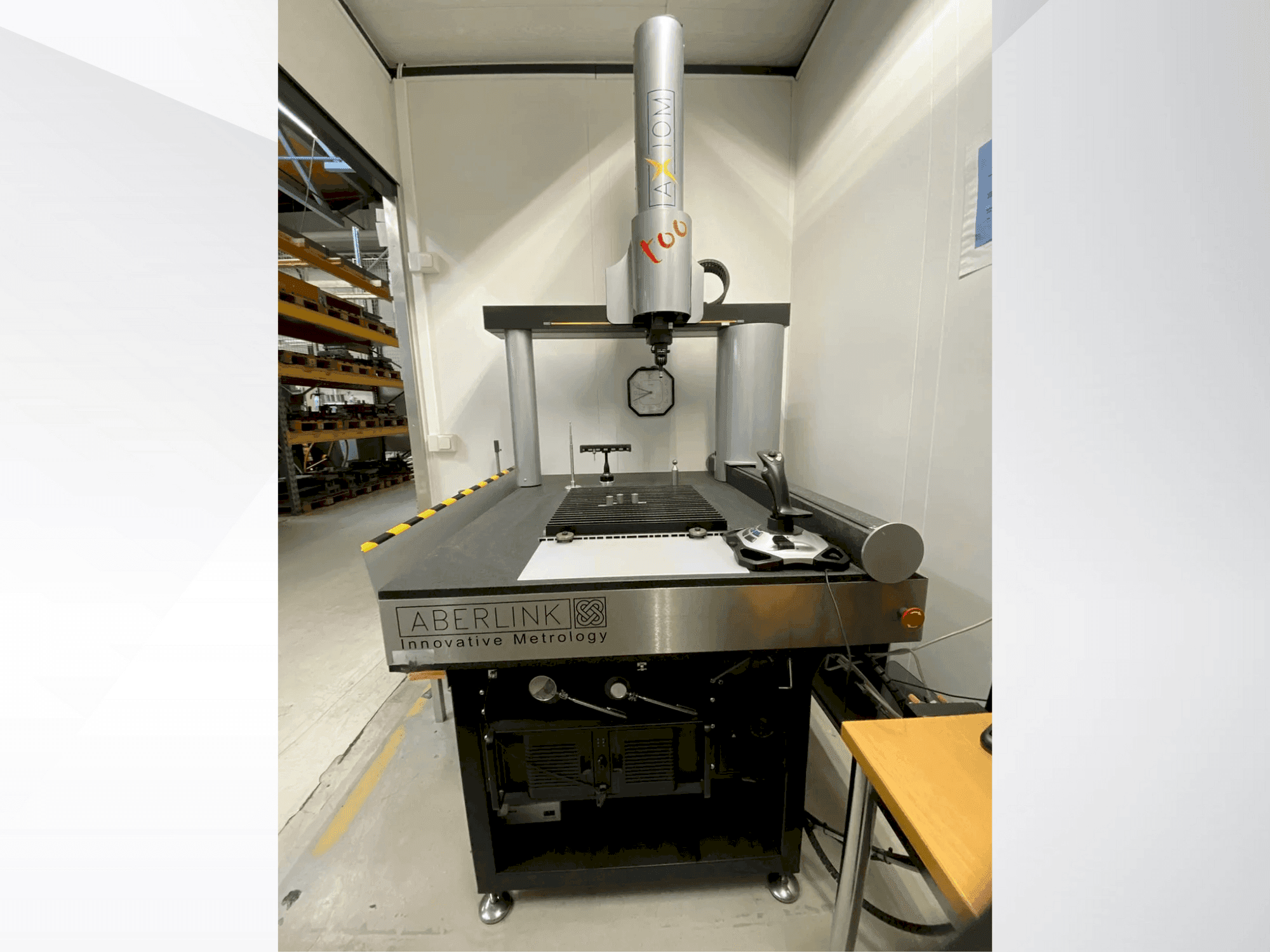 Makine ABERLINK Axiom Too CNC - Önden görünüm