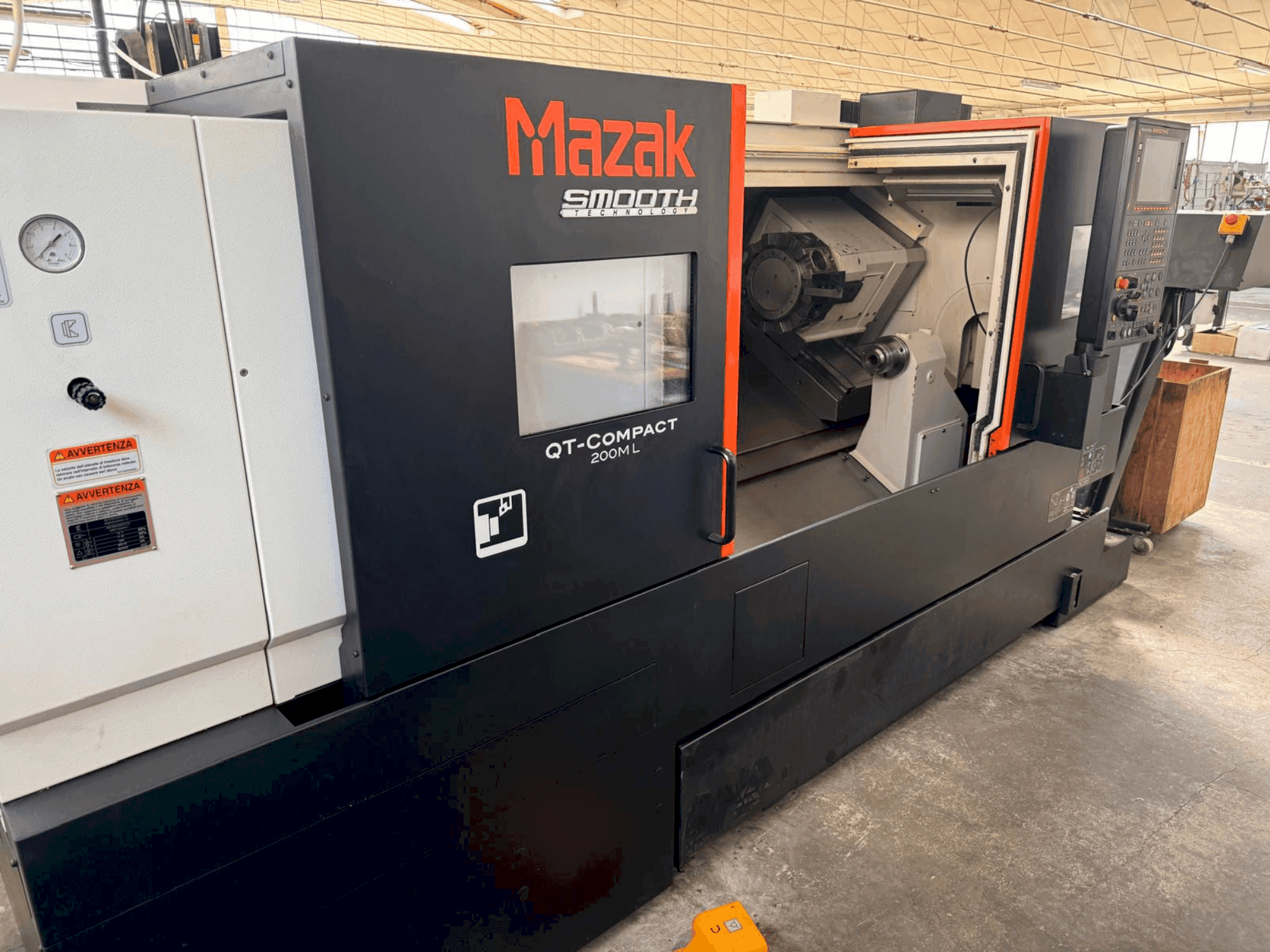 Makine Mazak QT COMPACTG 200ML - Önden görünüm