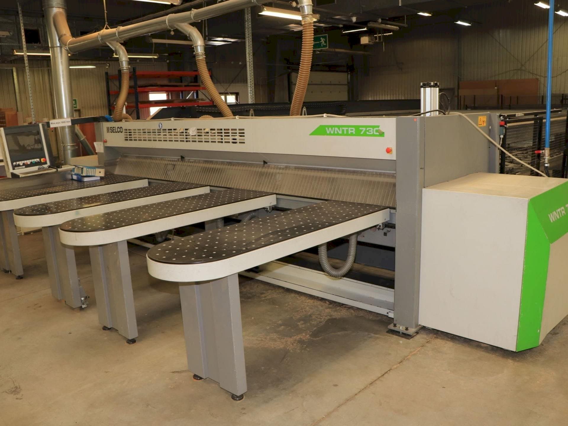 Makine  SELCO WNTR 730 - Önden görünüm