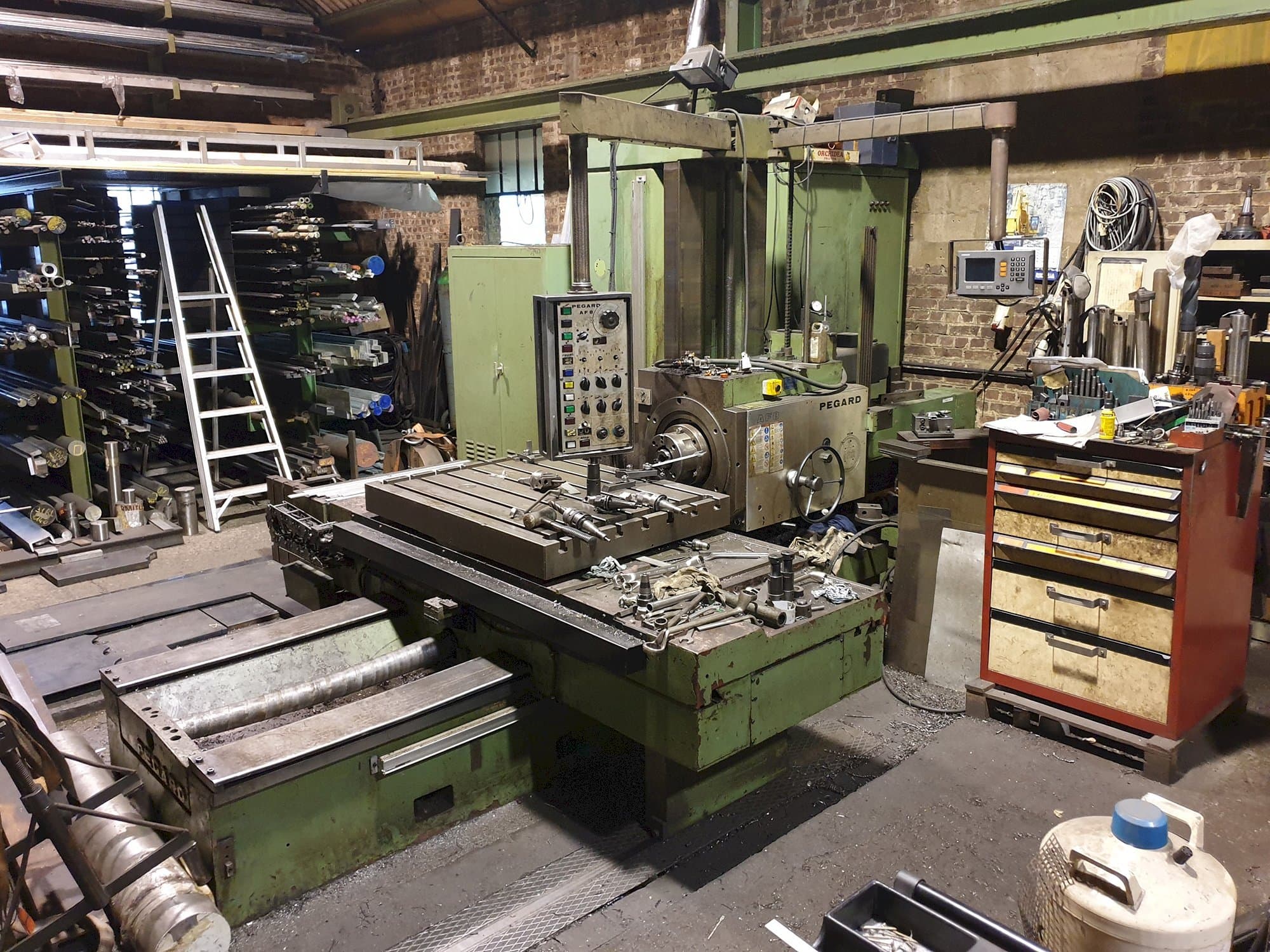 Makine PEGARD - Önden görünüm AF 8