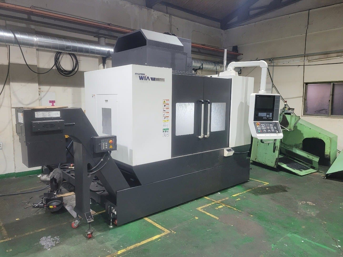 Makine  Hyundai Wia F500 PLUS - Önden görünüm