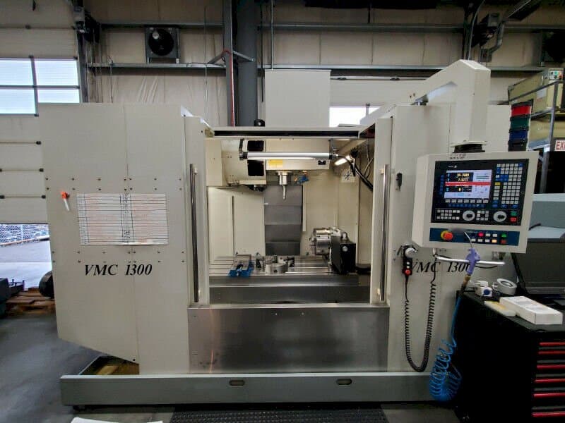 Makine  Modern Microcut VMC 1300 - Önden görünüm