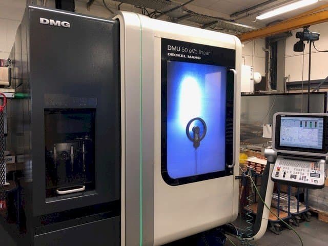 Makine DECKEL MAHO DMU 50 eVo Linear - Önden görünüm