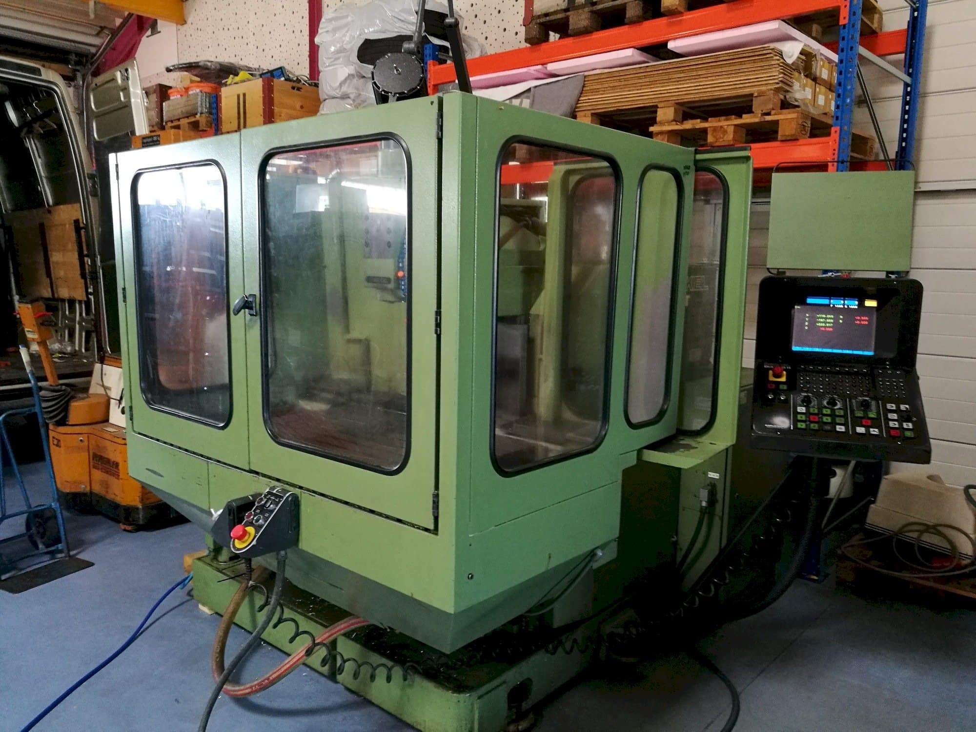 Makine  DECKEL FP4AT - Önden görünüm