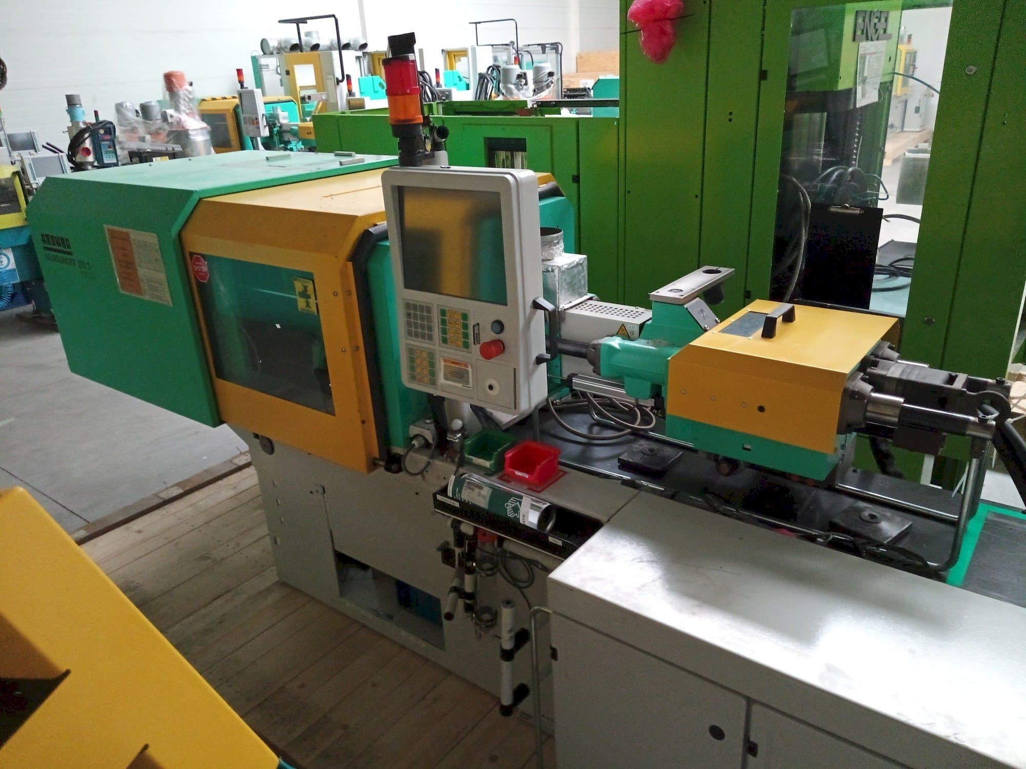 Makine Arburg Allrounder 270S 350 - 70U - Önden görünüm