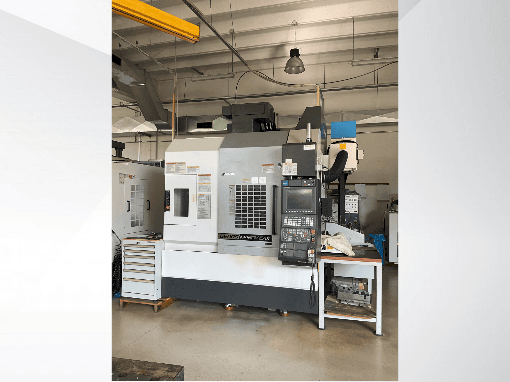 Makine Okuma GENOS M460V-5AX - Önden görünüm