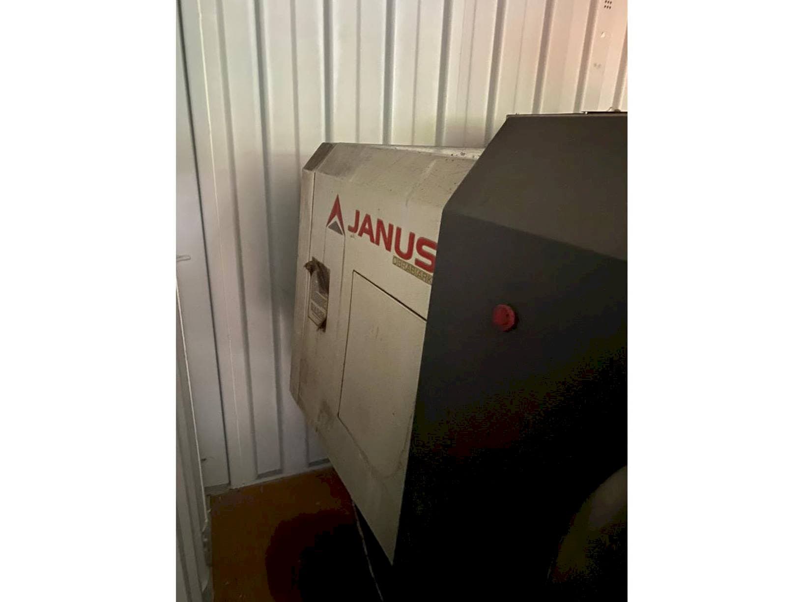 Makine  JANUS TK610/1350 CNC - Önden görünüm