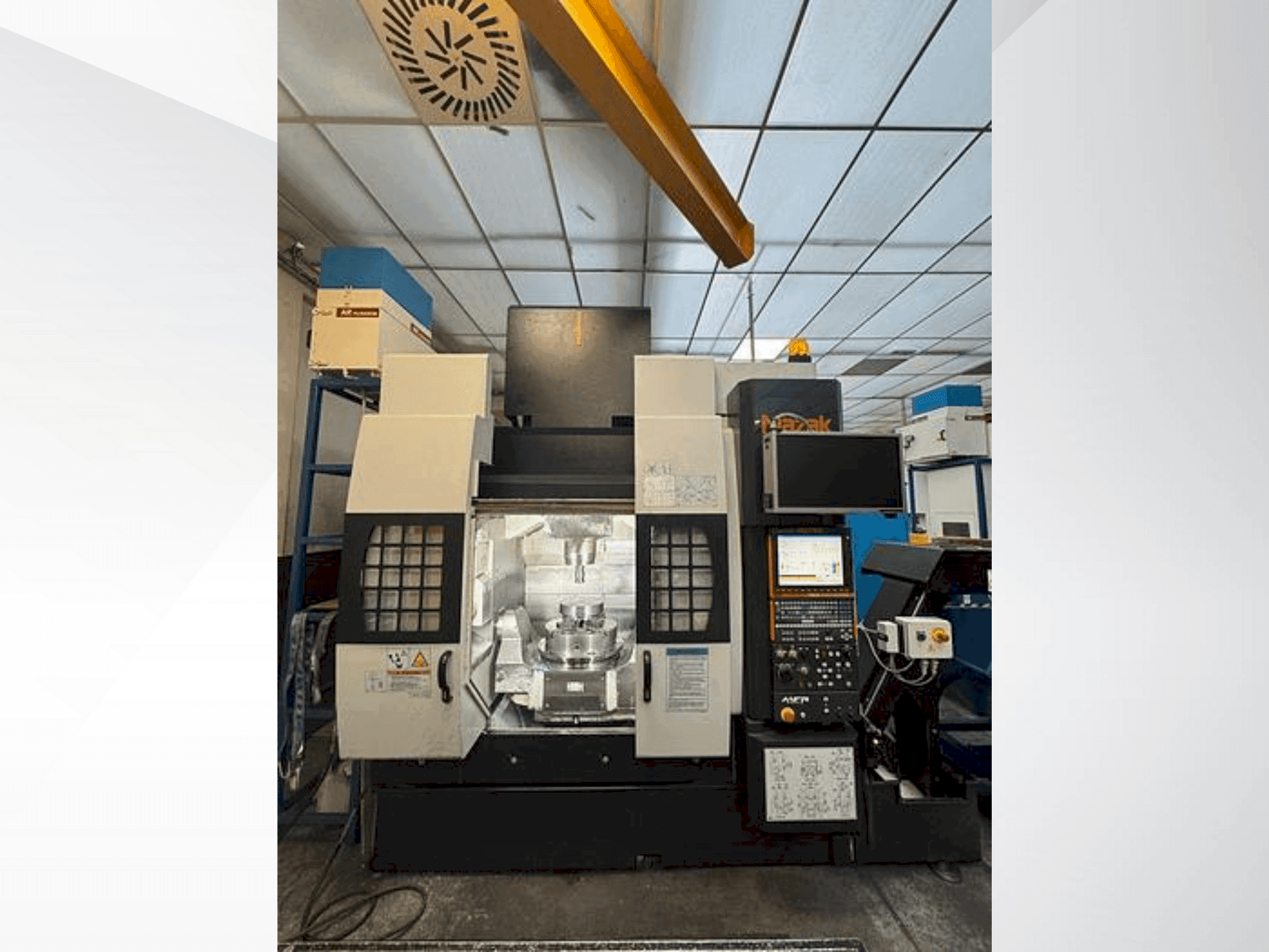 Makine Mazak Variaxis 630-5X T - Önden görünüm