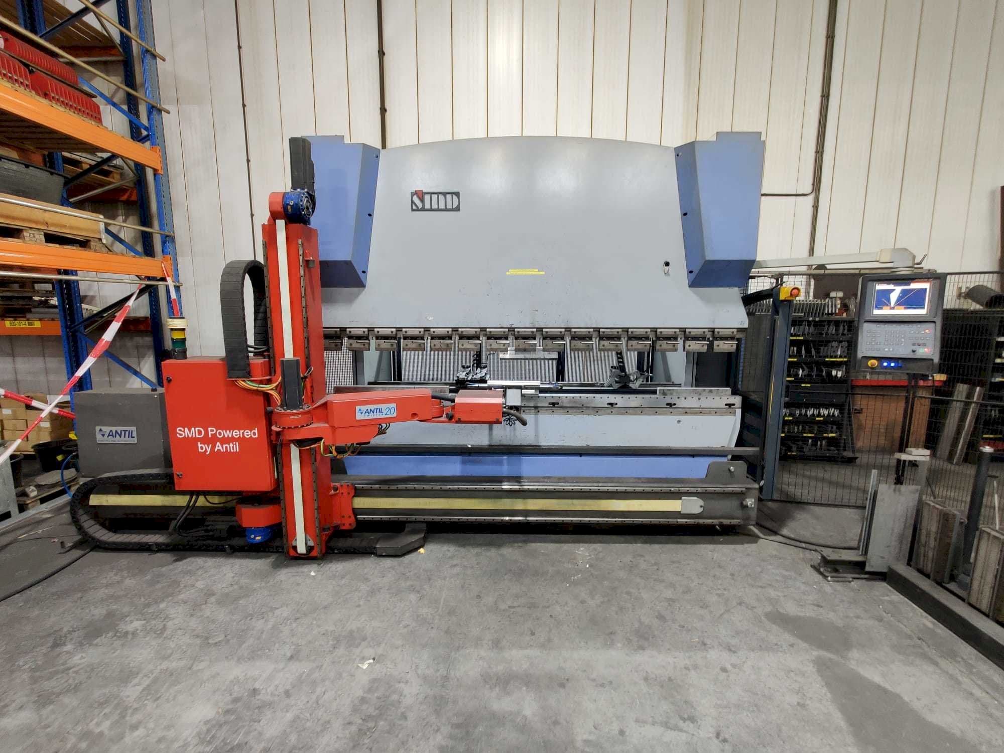 Makine SMD PBH 110-3100-4C - Önden görünüm