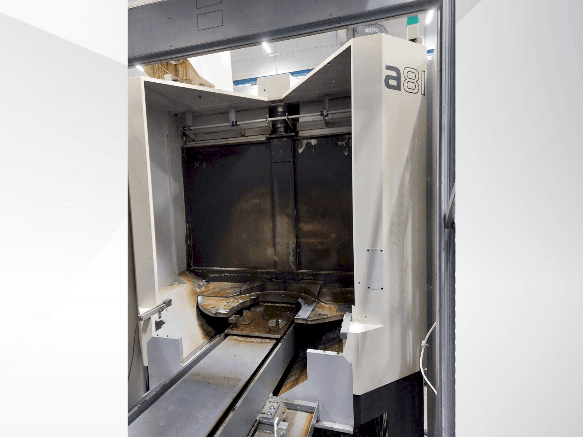 Makine  Makino a81 - Önden görünüm