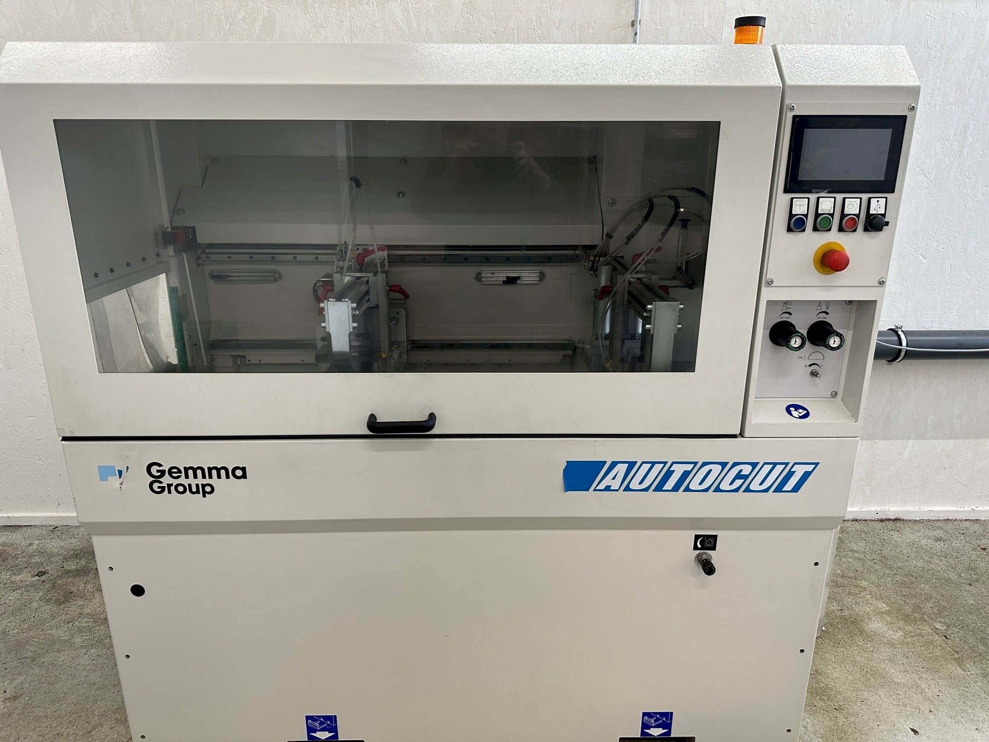 Makine Autocut 550 - Önden görünüm