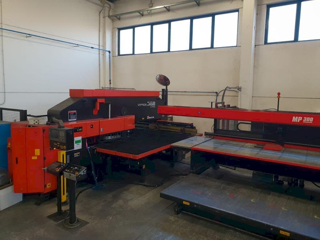 Makine AMADA VIPROS 368 KING - Önden görünüm