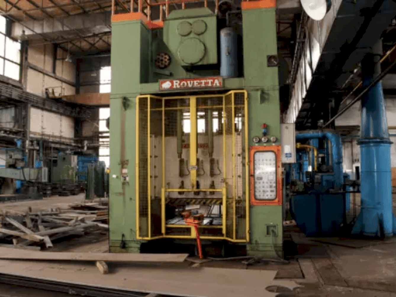 Makine ROVETTA PRESSE 400T - Önden görünüm