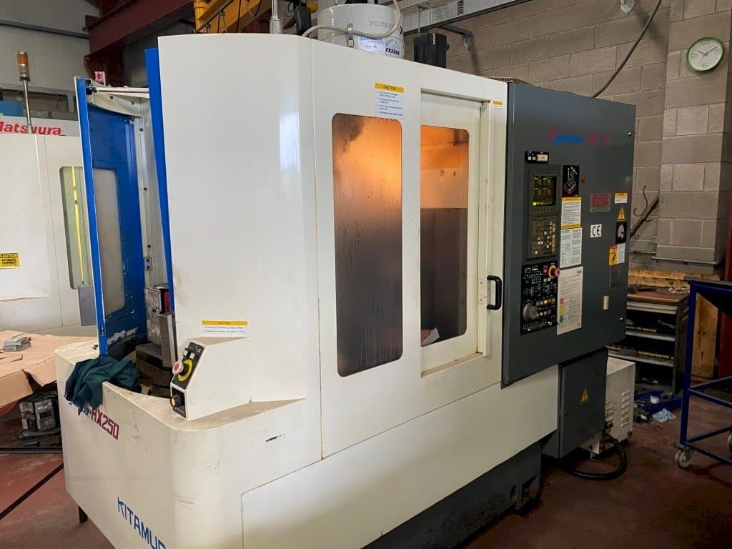 Makine Kitamura Mycenter HX250 - Önden görünüm