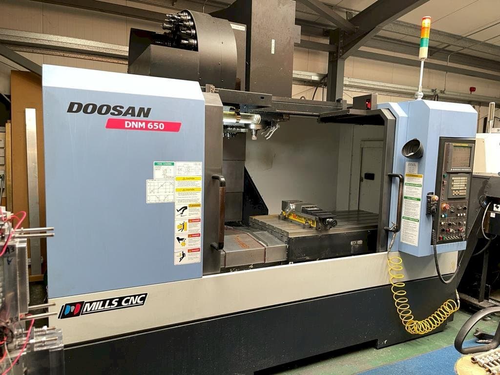 Makine Doosan DNM 650 - Önden görünüm