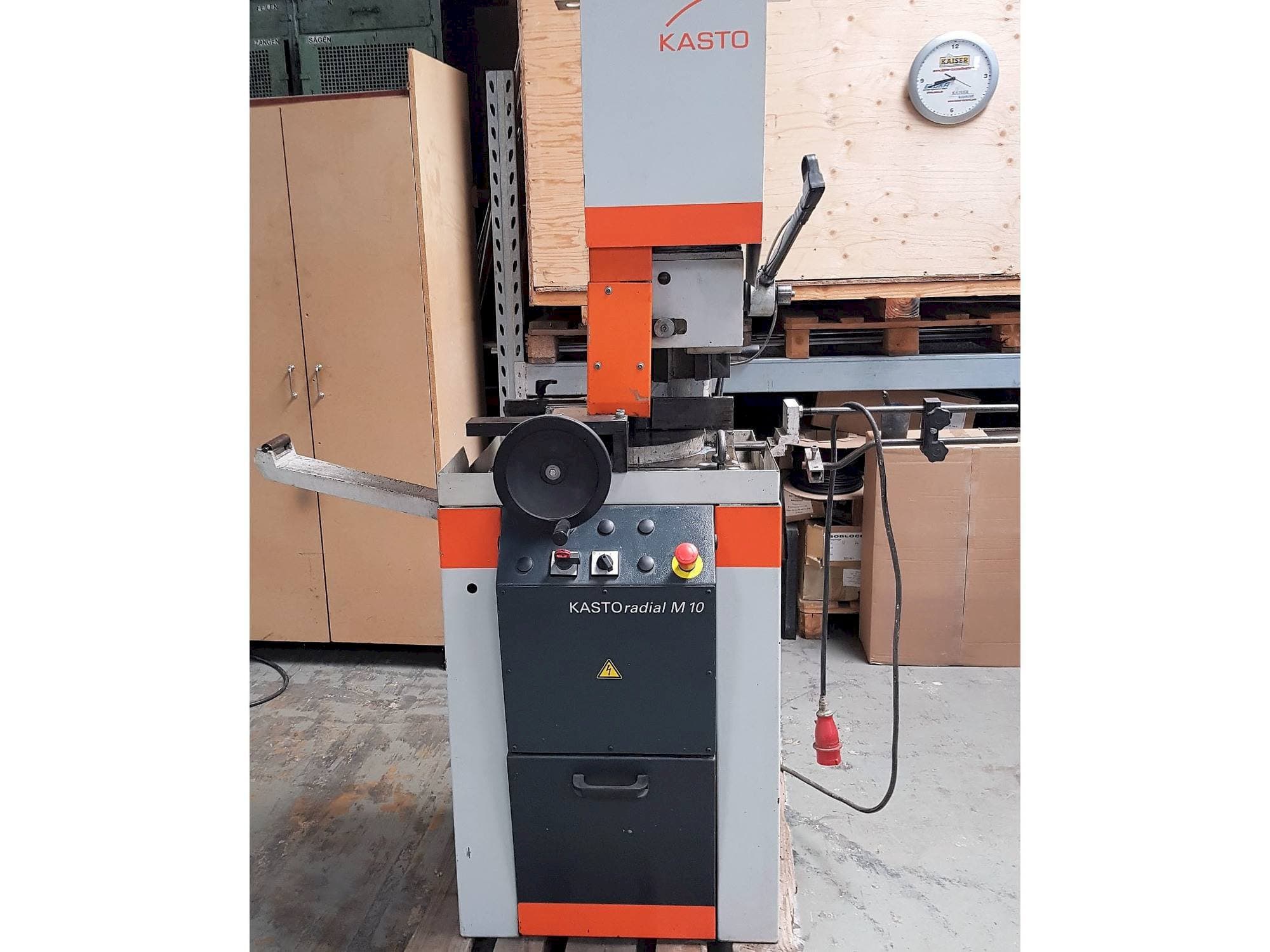 Makine KASTO Radial M 10 - Önden görünüm