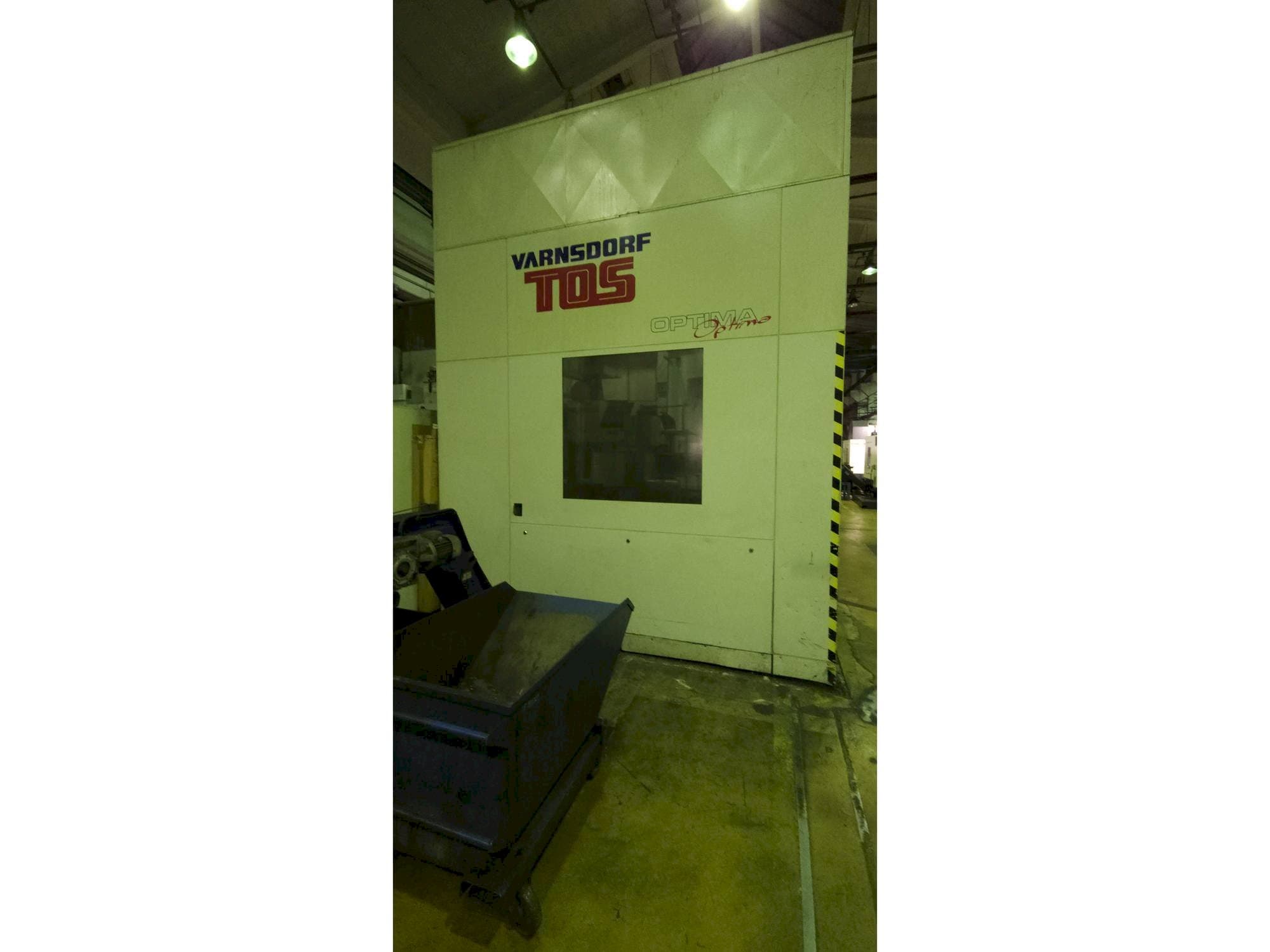 Makine TOS Optima - Önden görünüm