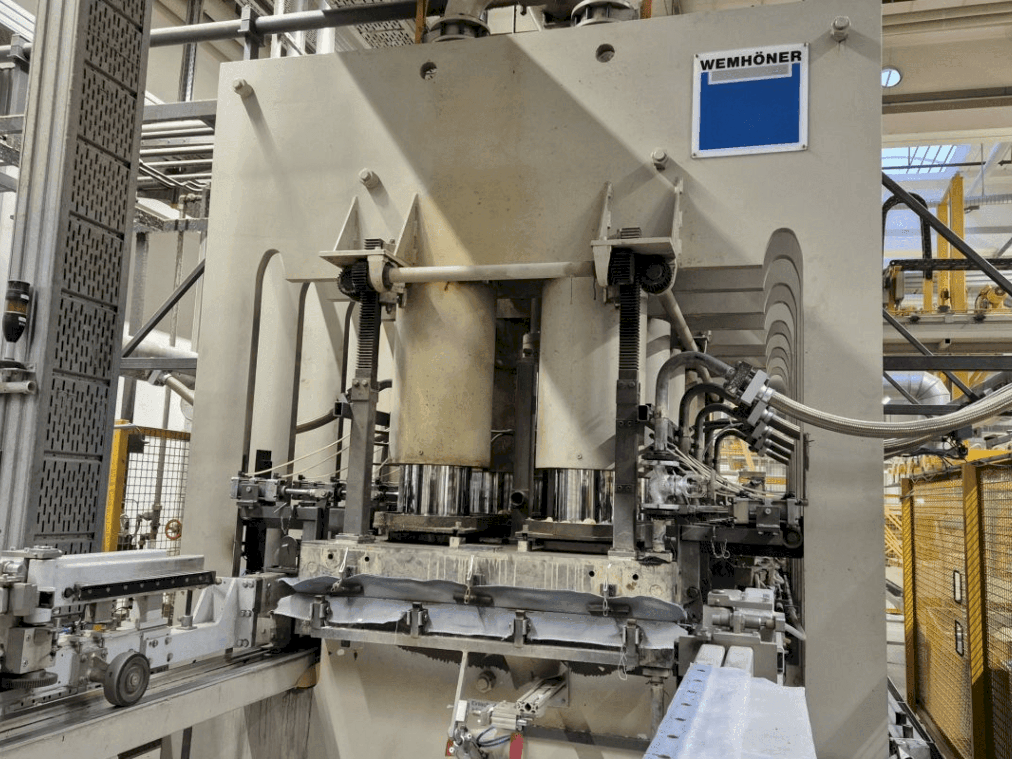 Makine  WEMHÖNER KT-F-1E - Önden görünüm