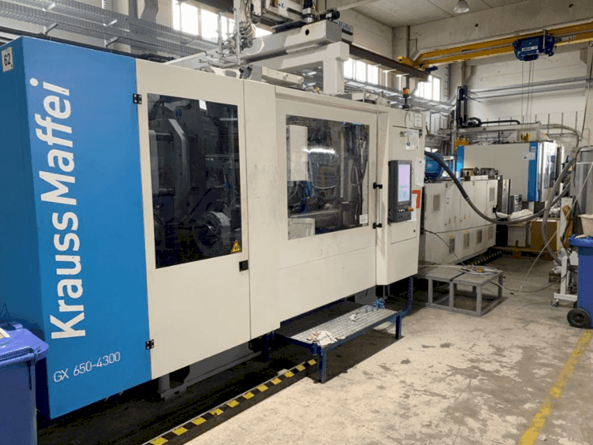 Makine Krauss Maffei KM650-4300 GX - Önden görünüm