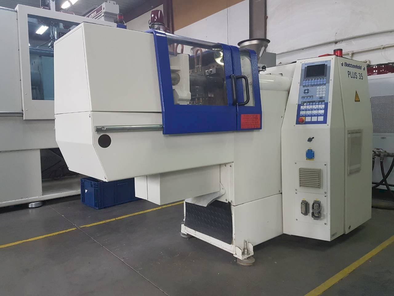 Makine Battenfeld PLUS 35/75 - Önden görünüm
