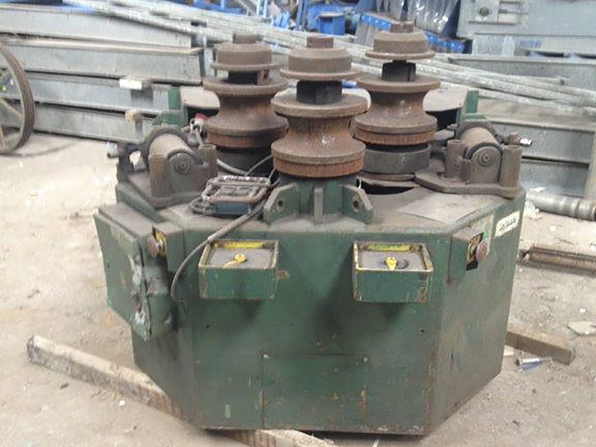 Makine ROUNDO - Önden görünüm R-5