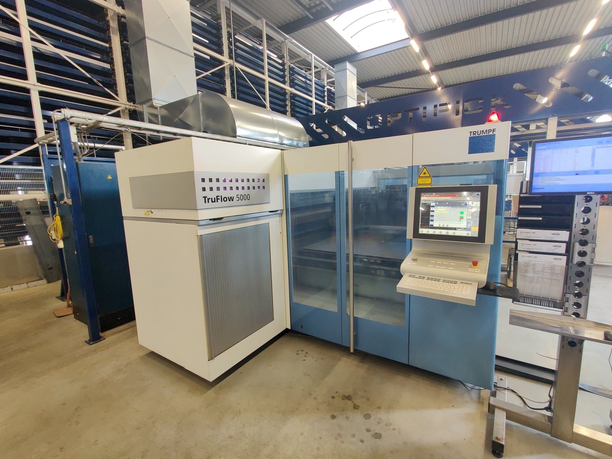 Makine Trumpf TruLaser 3030 - Önden görünüm