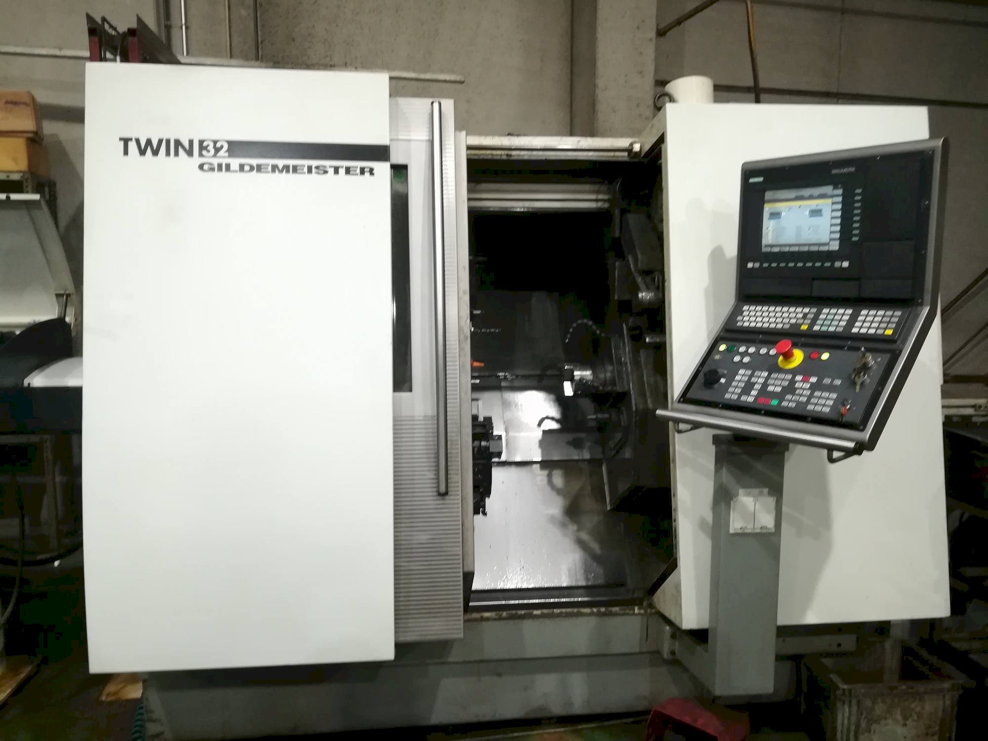 Makine Gildemeister Twin 32 - Önden görünüm