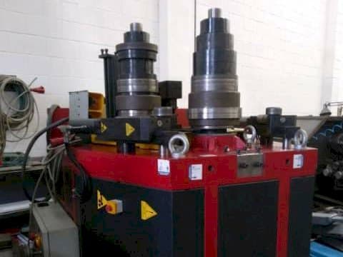 Makine Tauring Alpha 160 - Önden görünüm