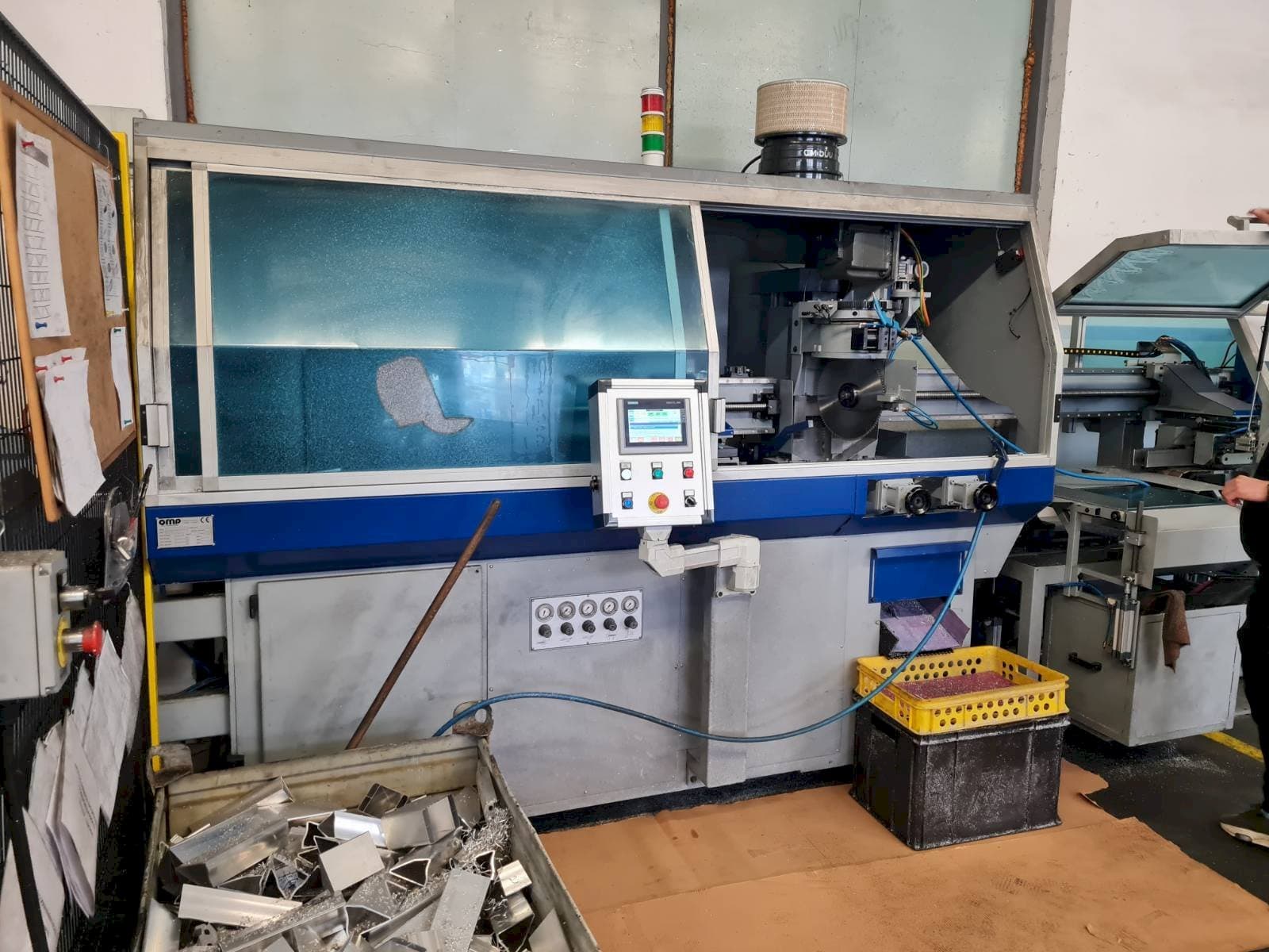 Makine OMP EURO 400 CMCNPRL - Önden görünüm