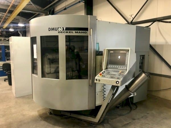 Makine DECKEL MAHO DMU 60T - Önden görünüm