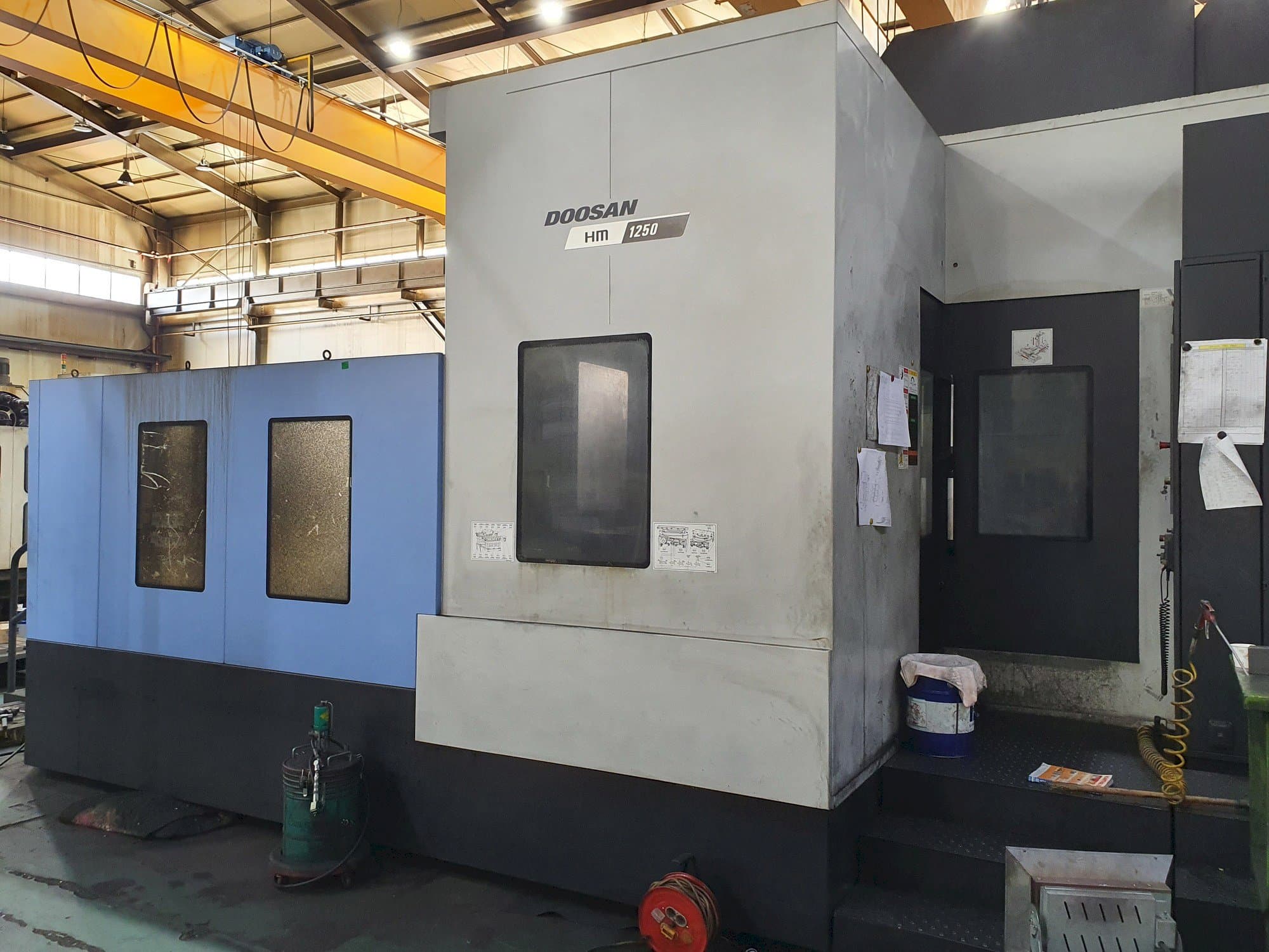 Makine  Doosan HM 1250 - Önden görünüm