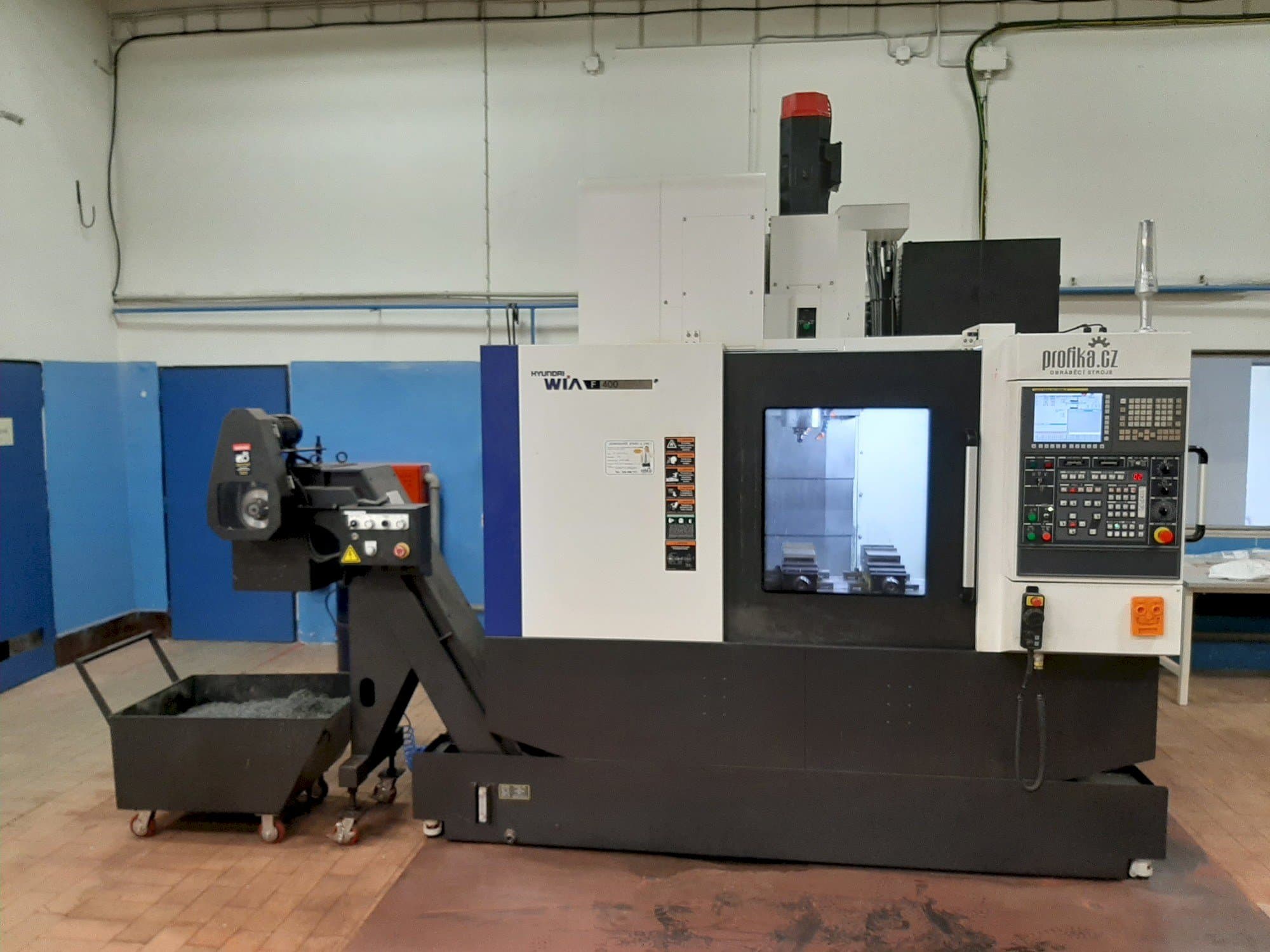 Makine Hyundai Wia F400 - Önden görünüm