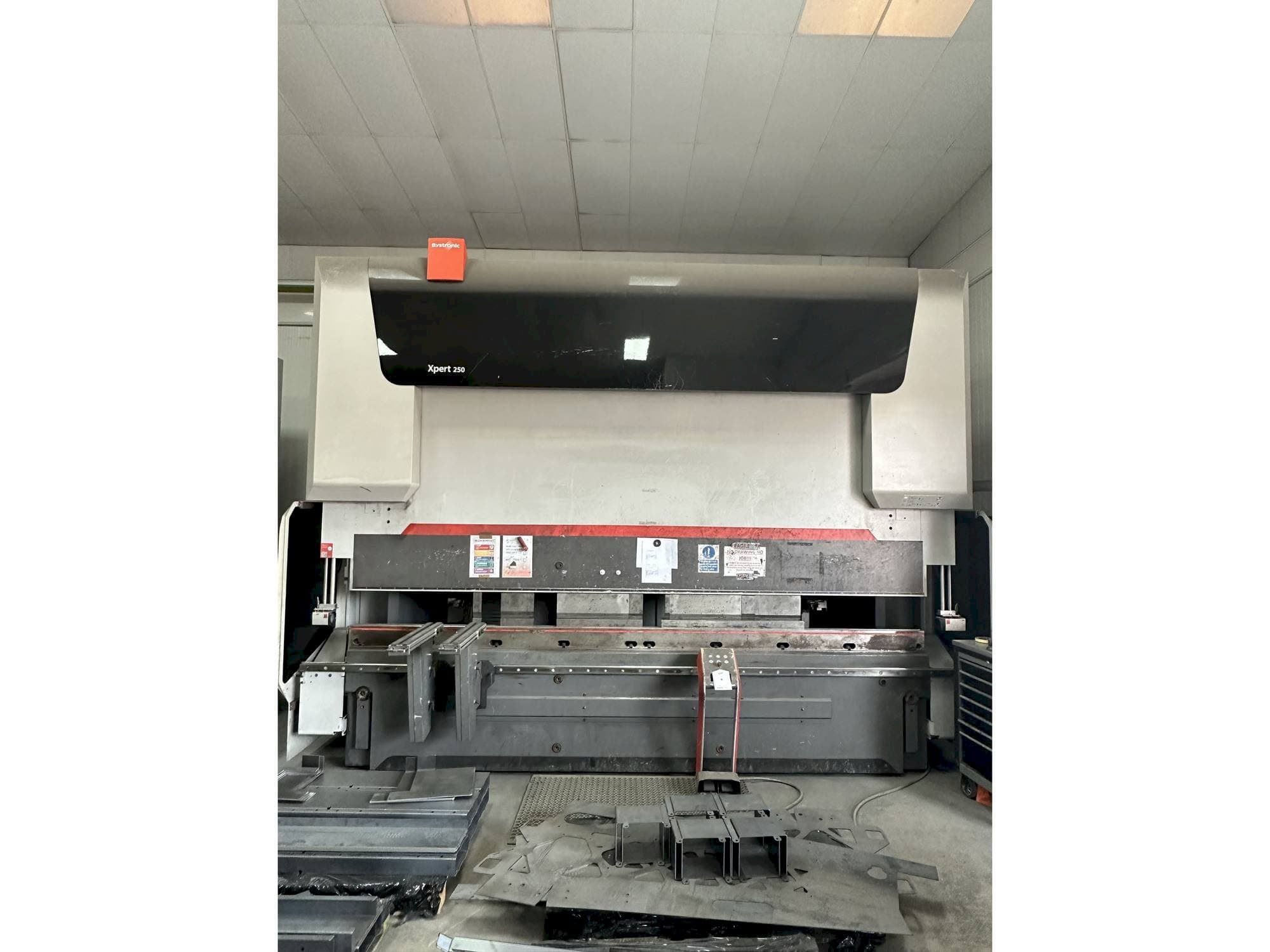 Makine Bystronic Xpert 250/4100 - Önden görünüm