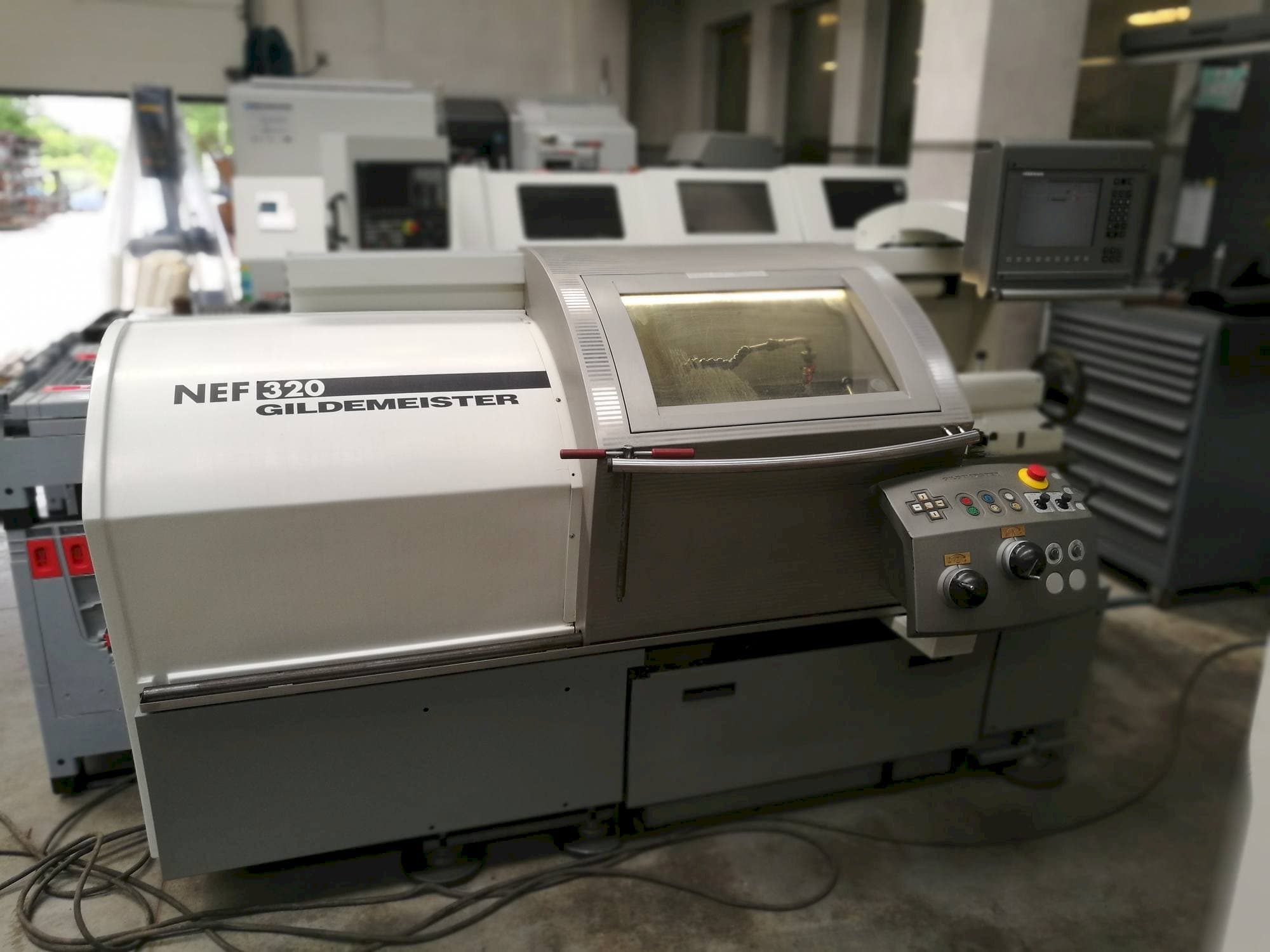 Makine Gildemeister NEF 320 - Önden görünüm