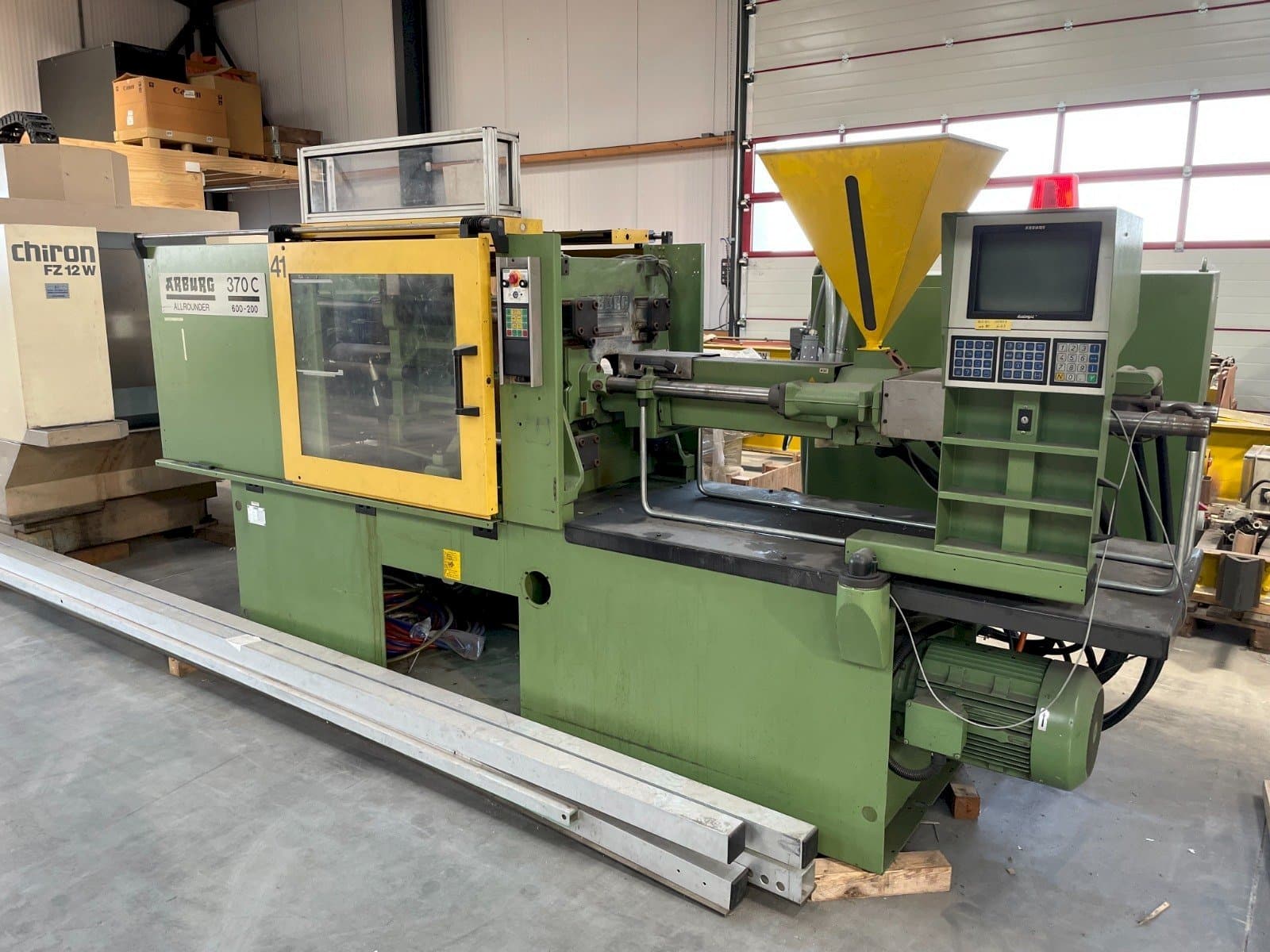 Makine Arburg ALLROUNDER Centex 370 C 600 - 200 - Önden görünüm
