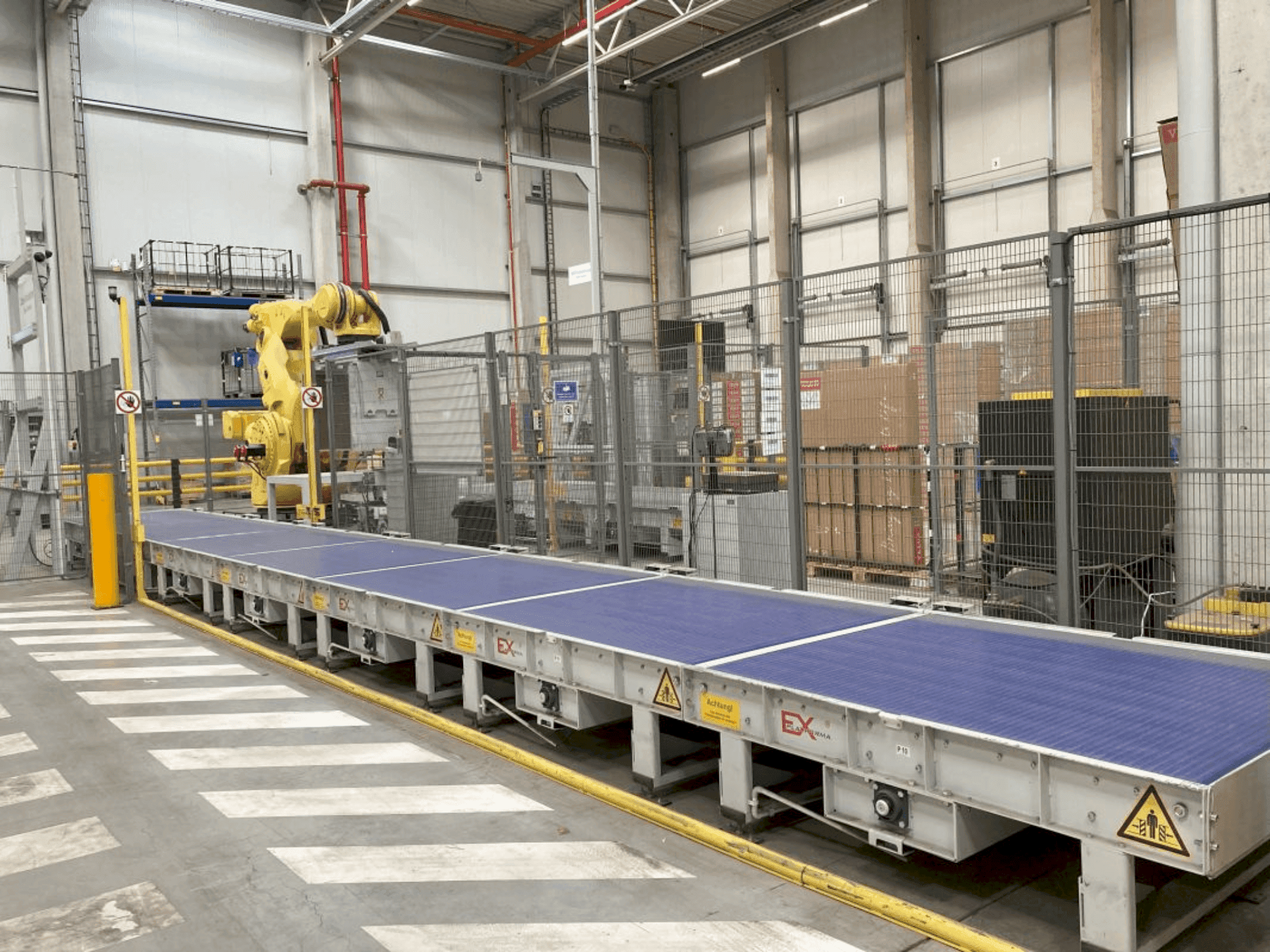 Makine  FANUC M-2000iA/1700L - Önden görünüm