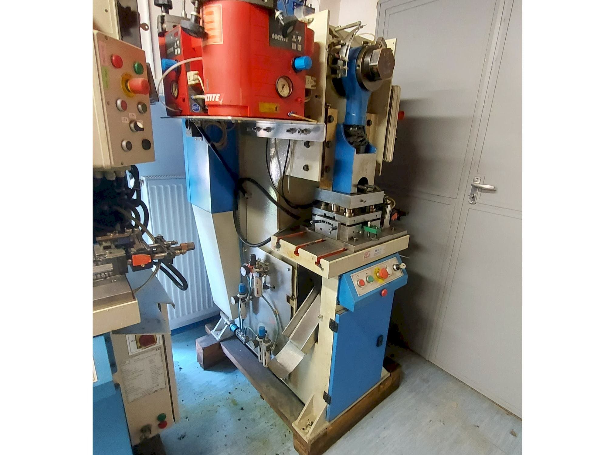 Makine KNUTH KEX 15 - Önden görünüm