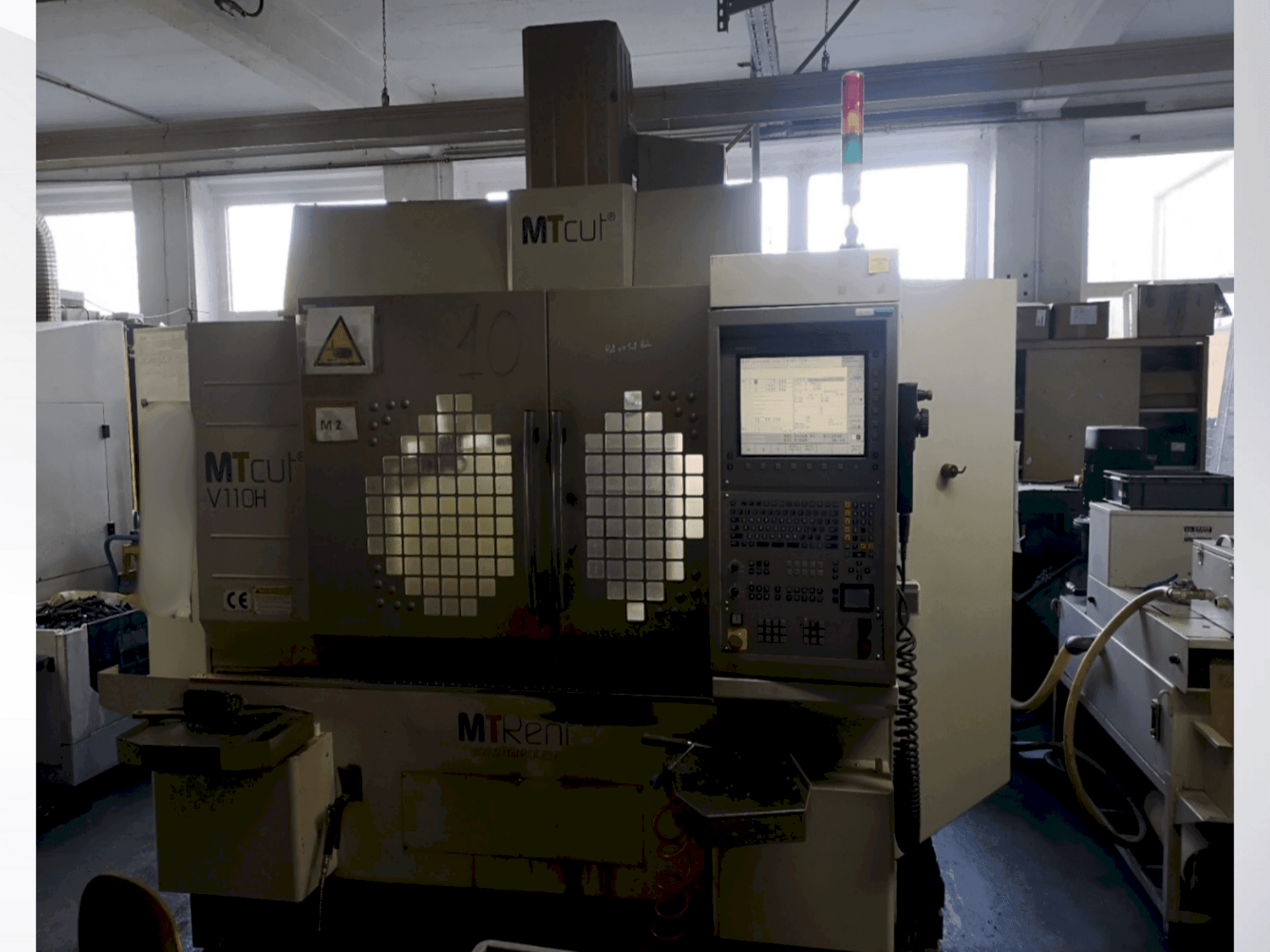 Makine  MTcut V110H - Önden görünüm