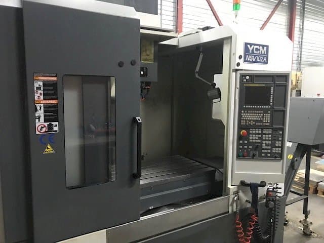Makine YCM NSV102A - Önden görünüm