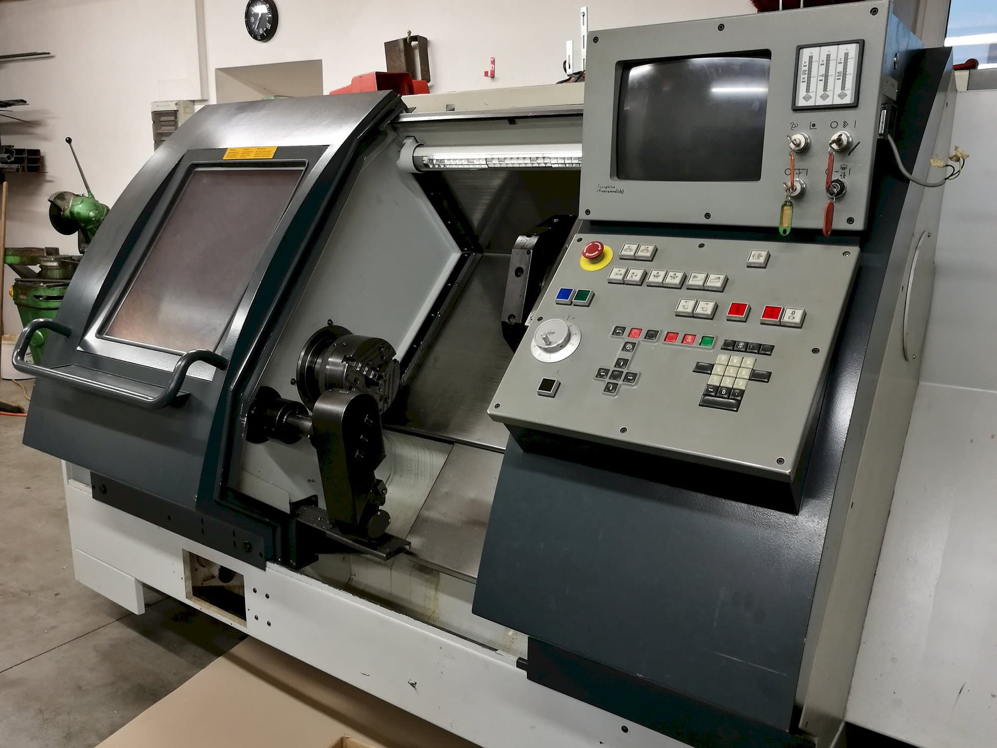 Makine Gildemeister - Sağdan görünüm CTX 400