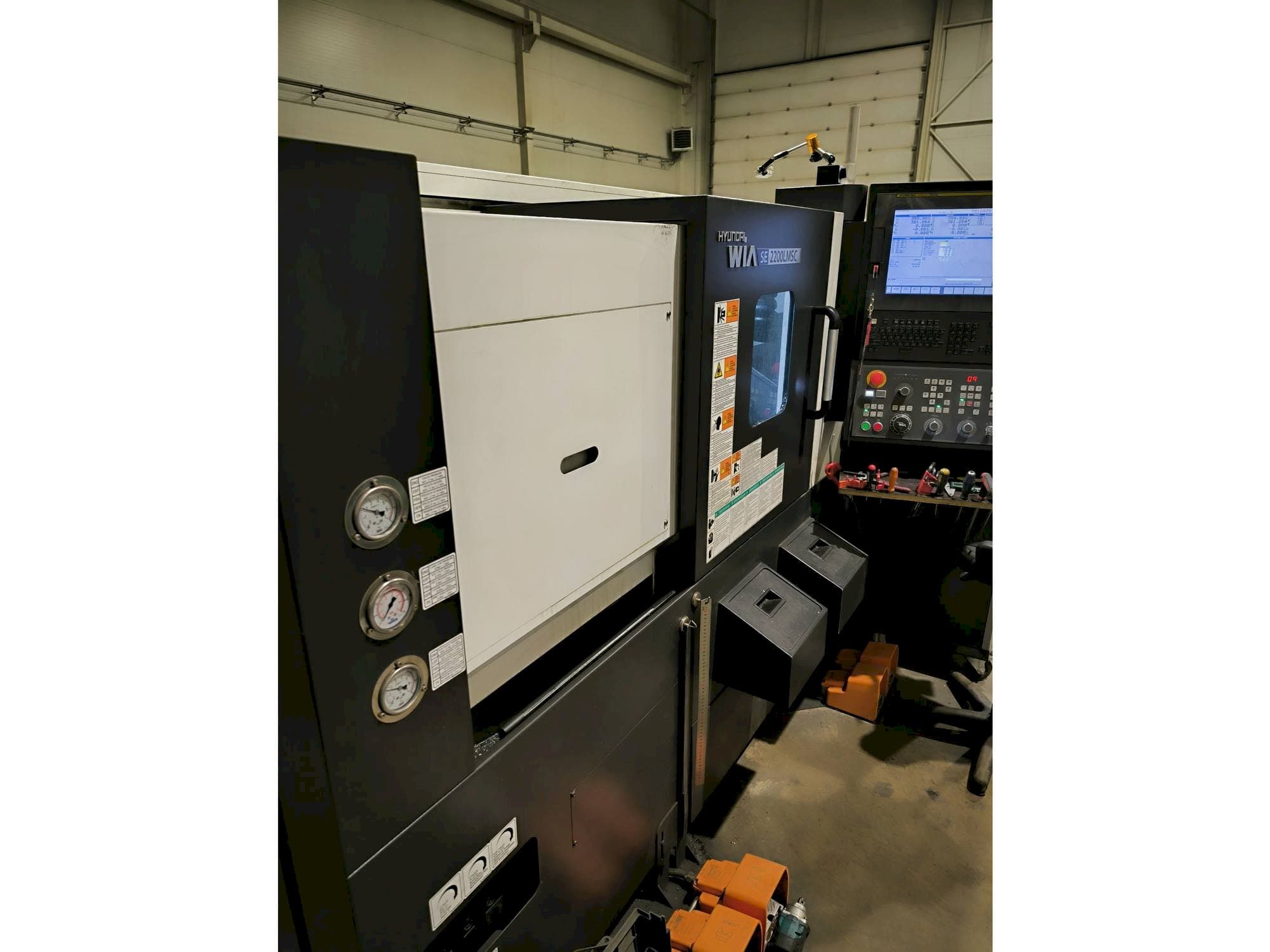 Makine Hyundai Wia SE2200LMSC - Önden görünüm