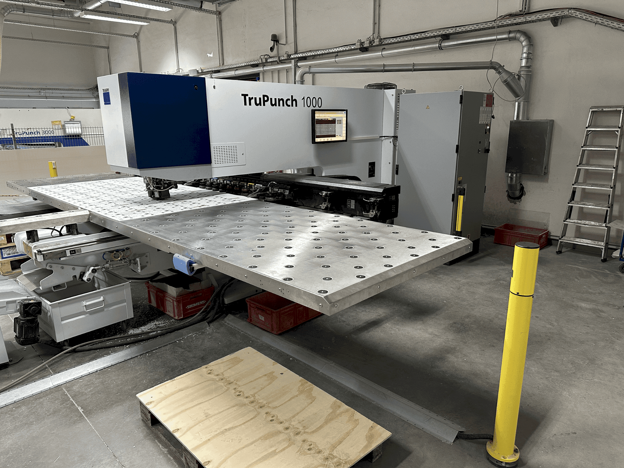 Makine TRUMPF TruPunch 1000 - Önden görünüm