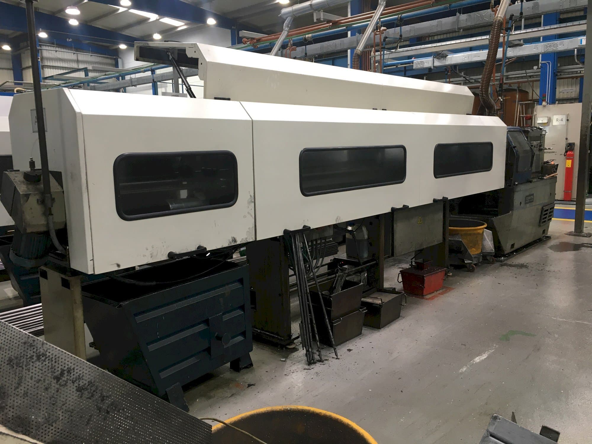 Makine Tornos-Moutier Suisse AS 14 - Önden görünüm