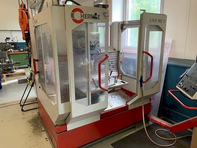Makine HERMLE UWF 902 S - Önden görünüm