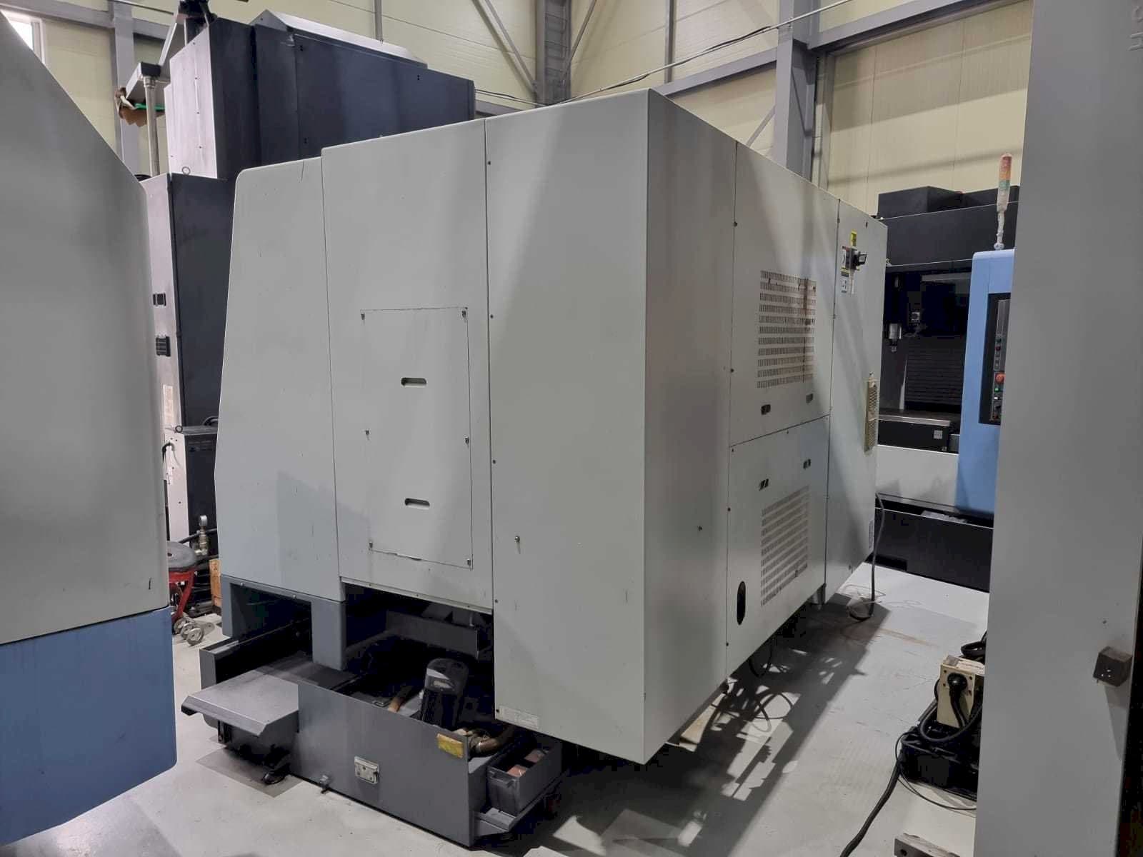 Makine Hyundai Kia SKT250Y - Önden görünüm