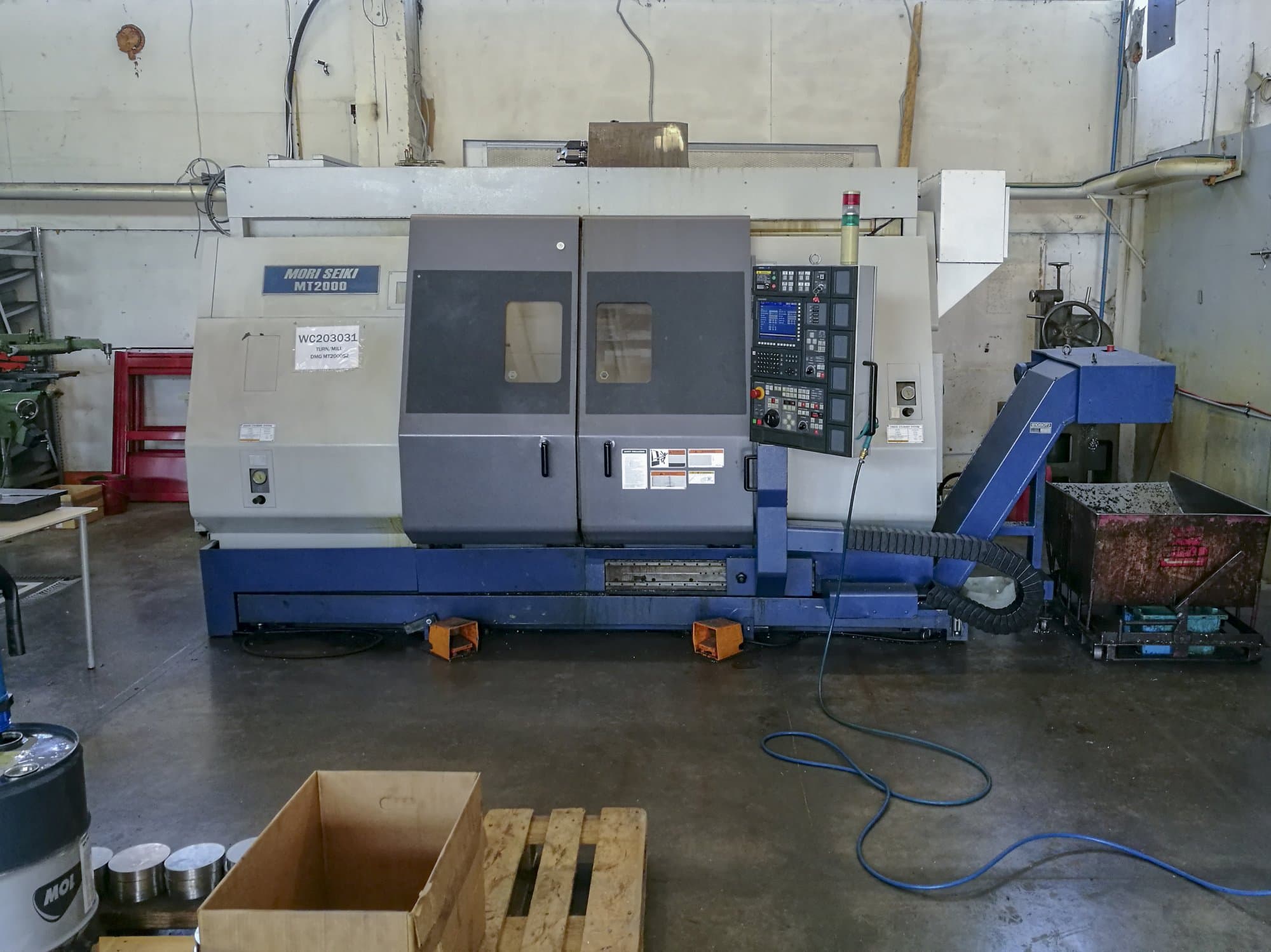 Makine MORI SEIKI - Önden görünüm MT-2000 SZ