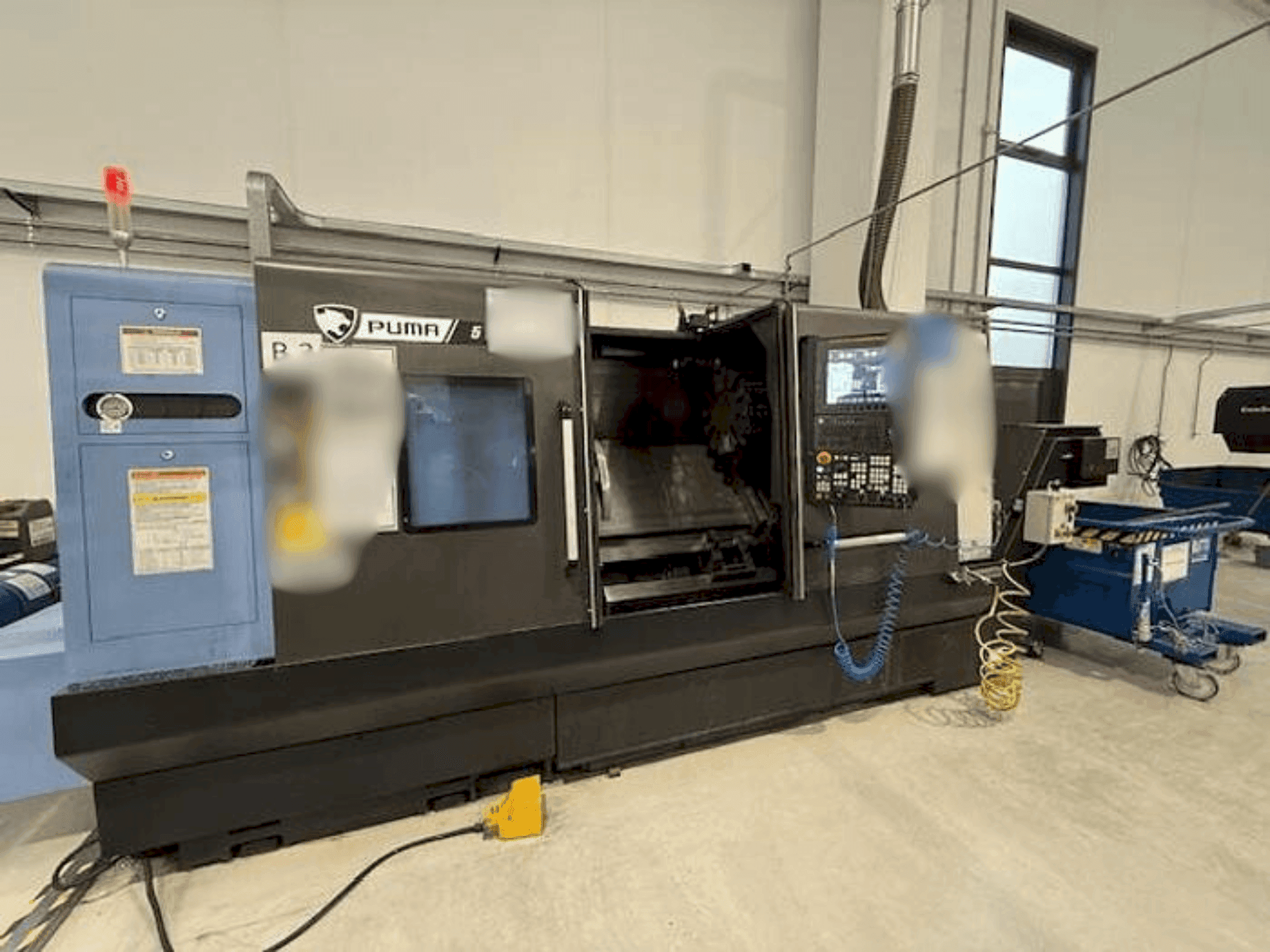 Makine DOOSAN PUMA 5100A - Önden görünüm